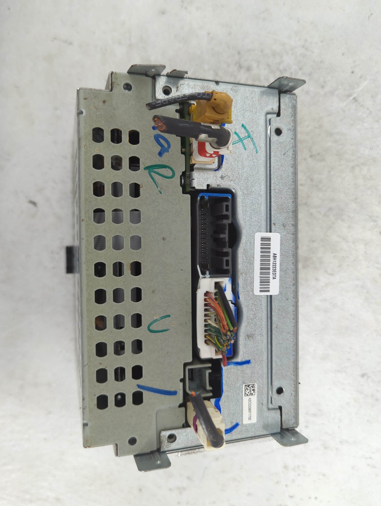 2011-2012 Dodge Journey Radio AM FM Cd Player Receiver Replacement P/N:P05091101AI 05091101AI Fits Fits 2011 2012 OEM Used A