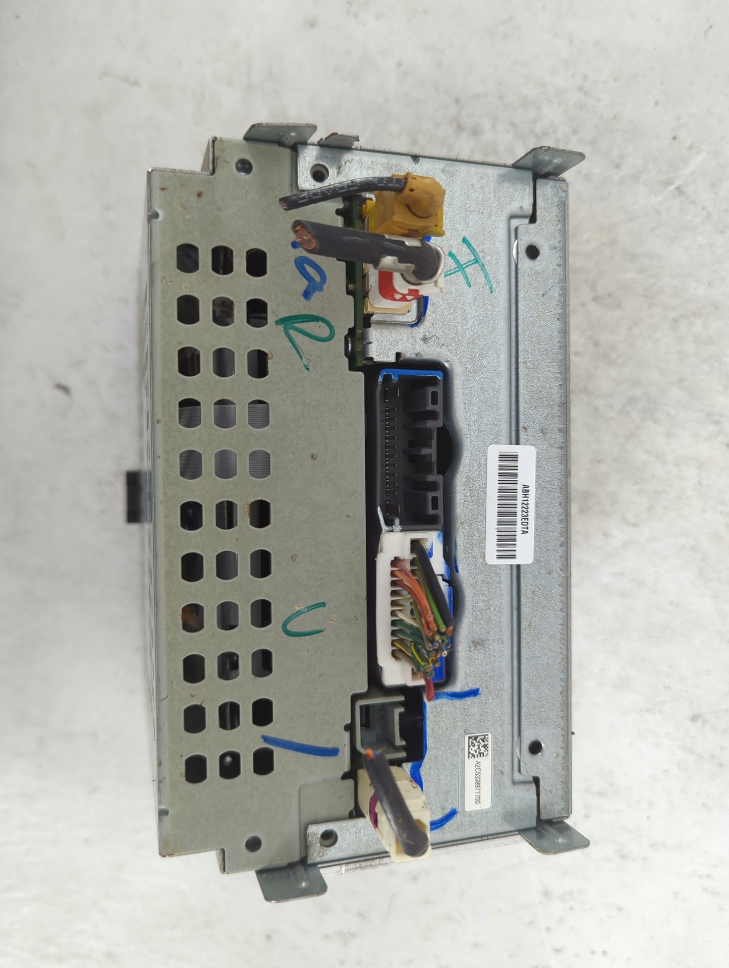 2011-2012 Dodge Journey Radio AM FM Cd Player Receiver Replacement P/N:P05091101AI 05091101AI Fits Fits 2011 2012 OEM Used A