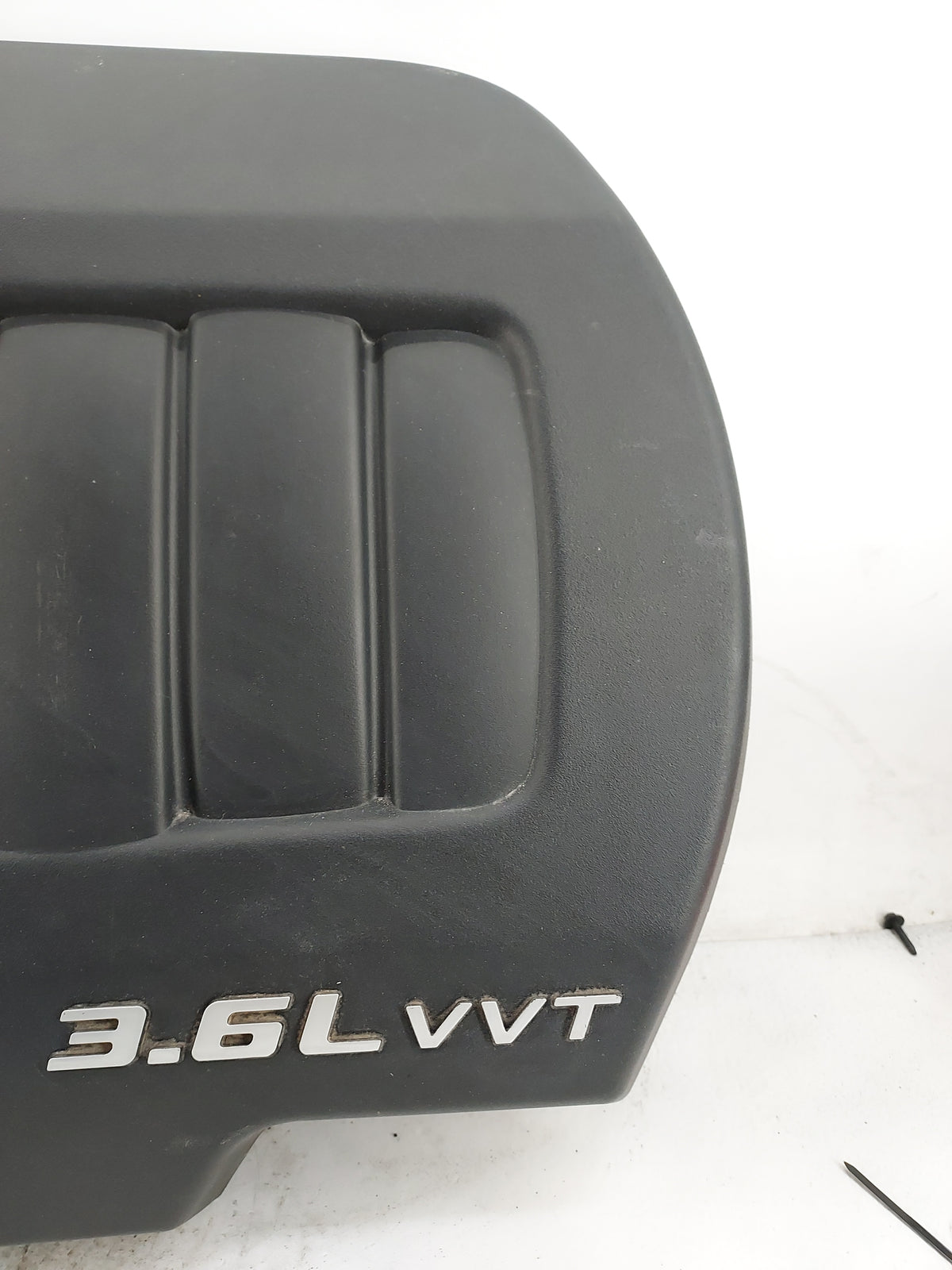 2012 Dodge Journey Engine Cover - Oemusedautoparts1.com