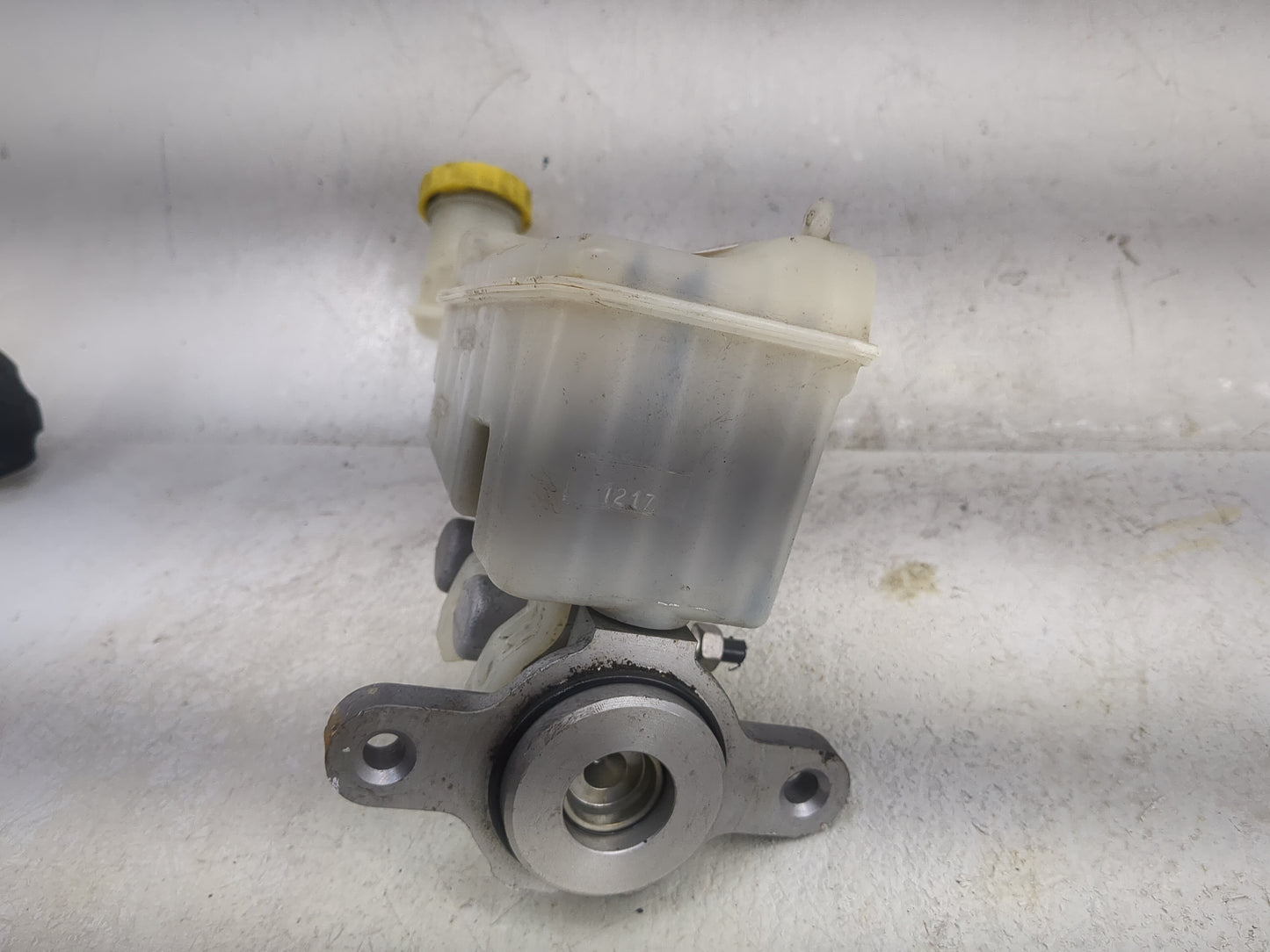 2012 Dodge Journey Brake Master Cylinder - Oemusedautoparts1.com
