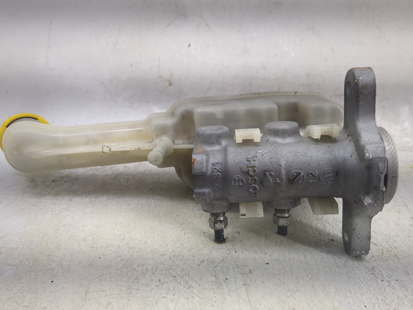 2012 Dodge Journey Brake Master Cylinder - Oemusedautoparts1.com