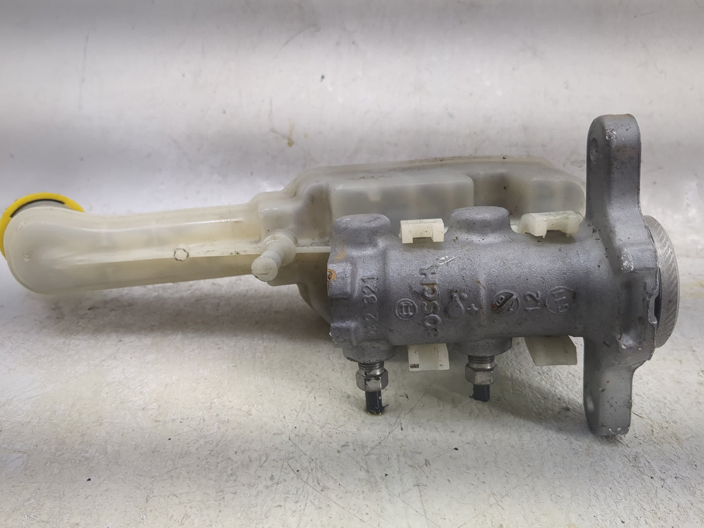2012 Dodge Journey Brake Master Cylinder - Oemusedautoparts1.com