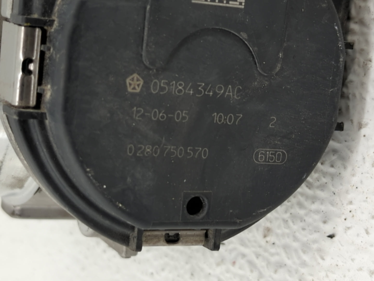 2011-2017 Dodge Journey Throttle Body P/N:05184349AF 05184349AD, 05184349AB Fits Fits 2011 2012 2013 2014 2015 2016 2017 201