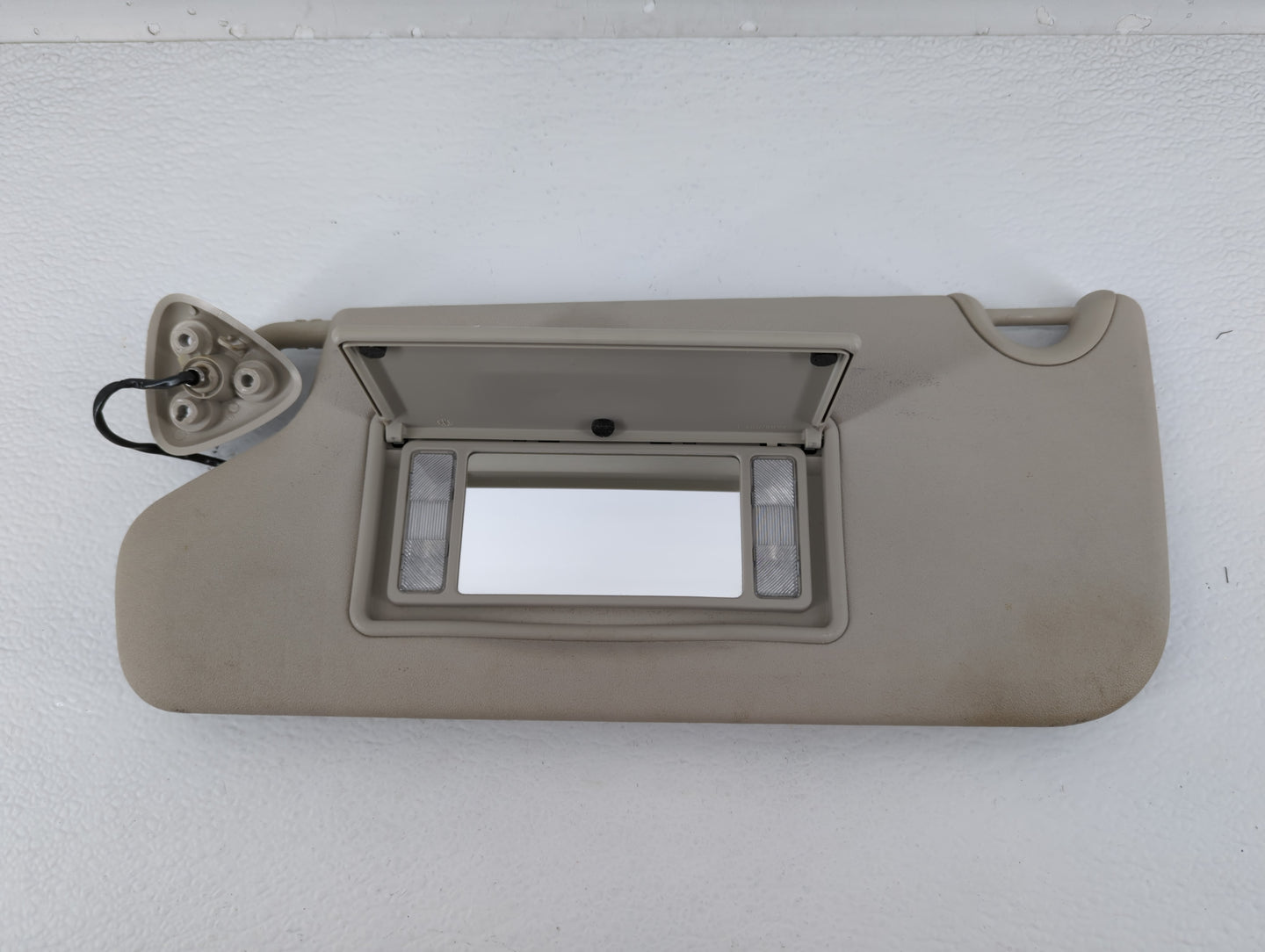 2011-2020 Dodge Journey Sun Visor Shade Replacement Passenger Right Mirror Fits OEM Used Auto Parts - Oemusedautoparts1.com