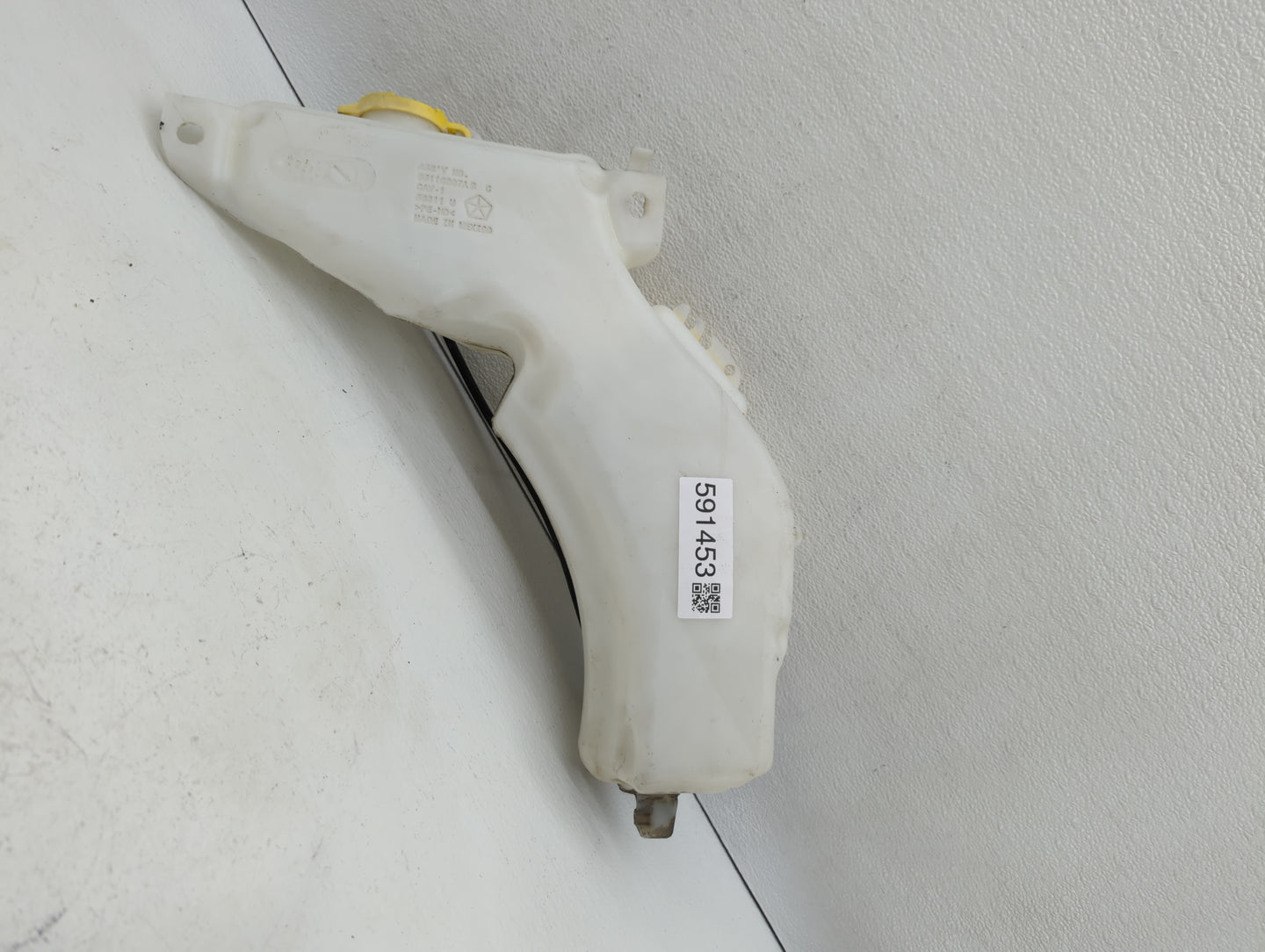 2012 Dodge Journey Windshield Washer Fluid Reservoir Bottle Oem - Oemusedautoparts1.com