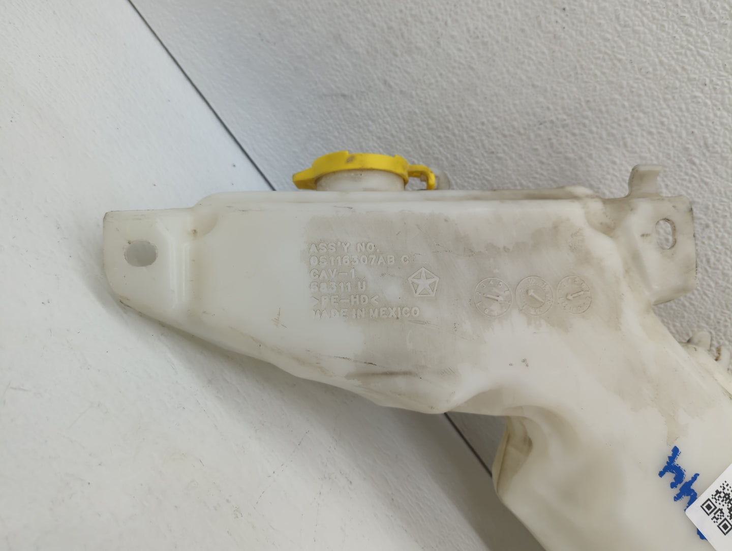 2012 Dodge Journey Windshield Washer Fluid Reservoir Bottle Oem - Oemusedautoparts1.com