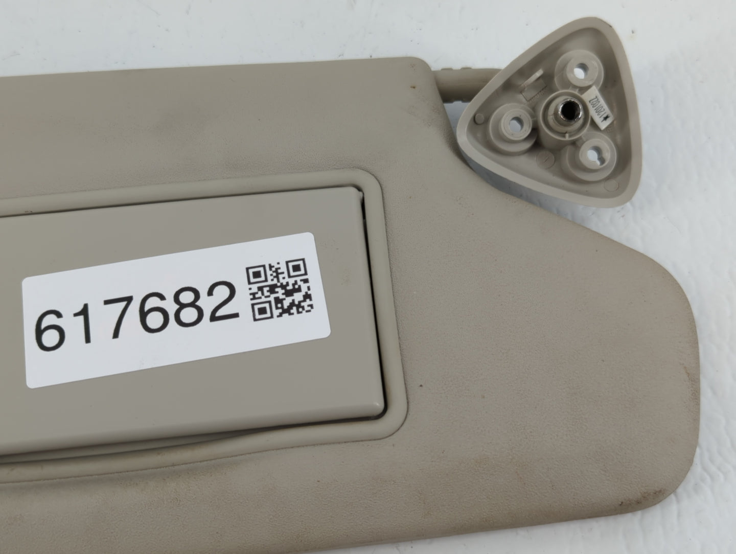 2012 Dodge Journey Sun Visor Shade Replacement Passenger Right Mirror Fits OEM Used Auto Parts - Oemusedautoparts1.com