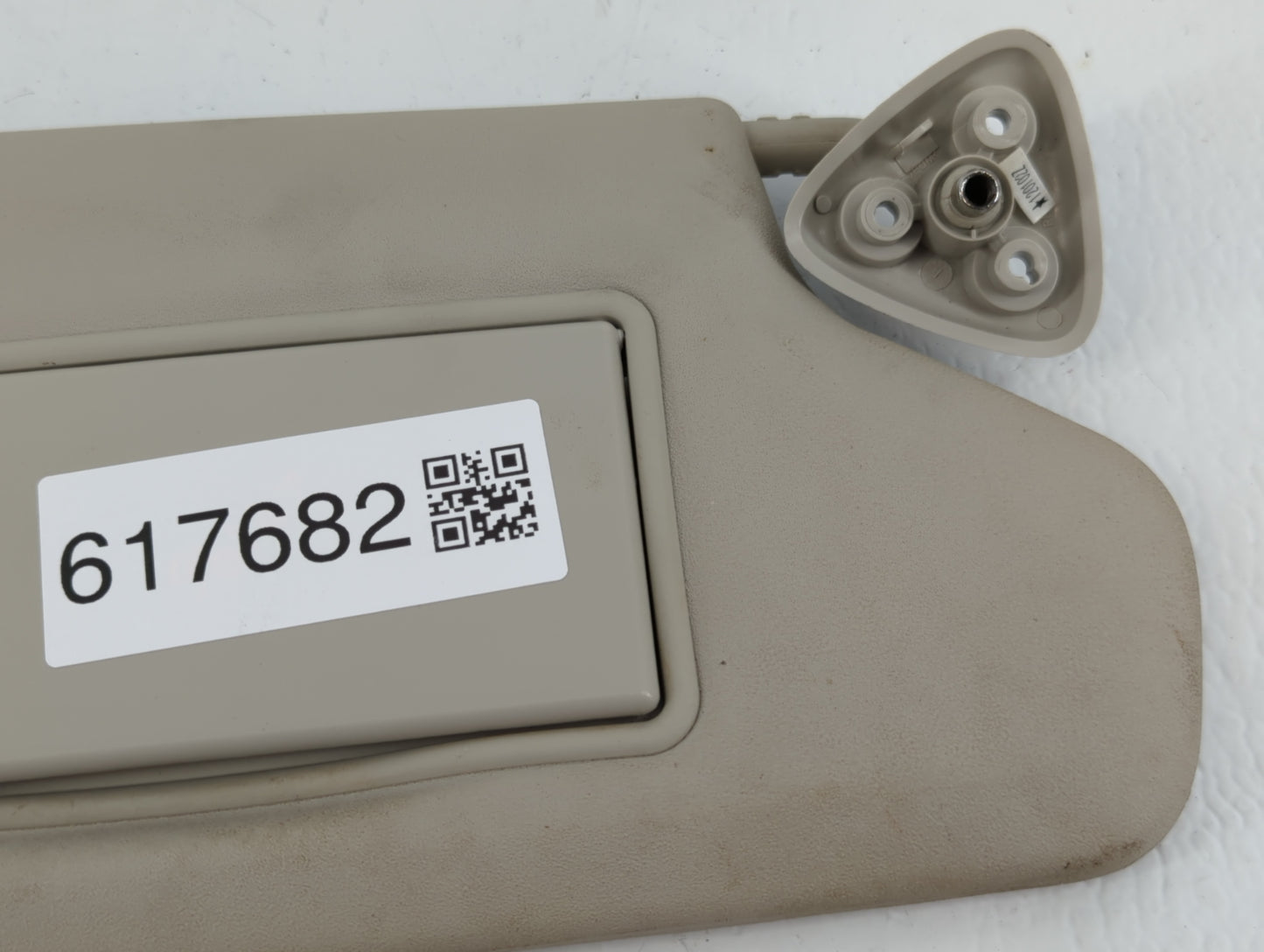 2012 Dodge Journey Sun Visor Shade Replacement Passenger Right Mirror Fits OEM Used Auto Parts - Oemusedautoparts1.com