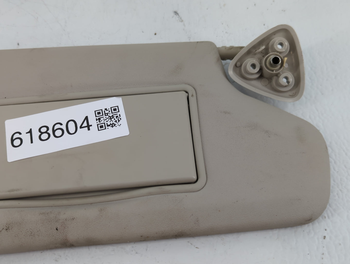 2012 Dodge Journey Sun Visor Shade Replacement Passenger Right Mirror Fits OEM Used Auto Parts - Oemusedautoparts1.com