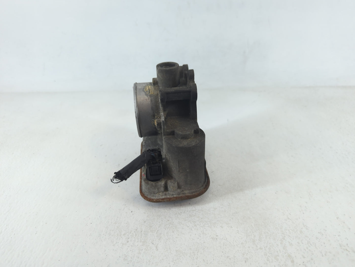 2009-2018 Dodge Journey Throttle Body Fits Fits 2007 2008 2009 2010 2011 2012 2013 2014 2015 2016 2017 2018 OEM Used Auto Pa