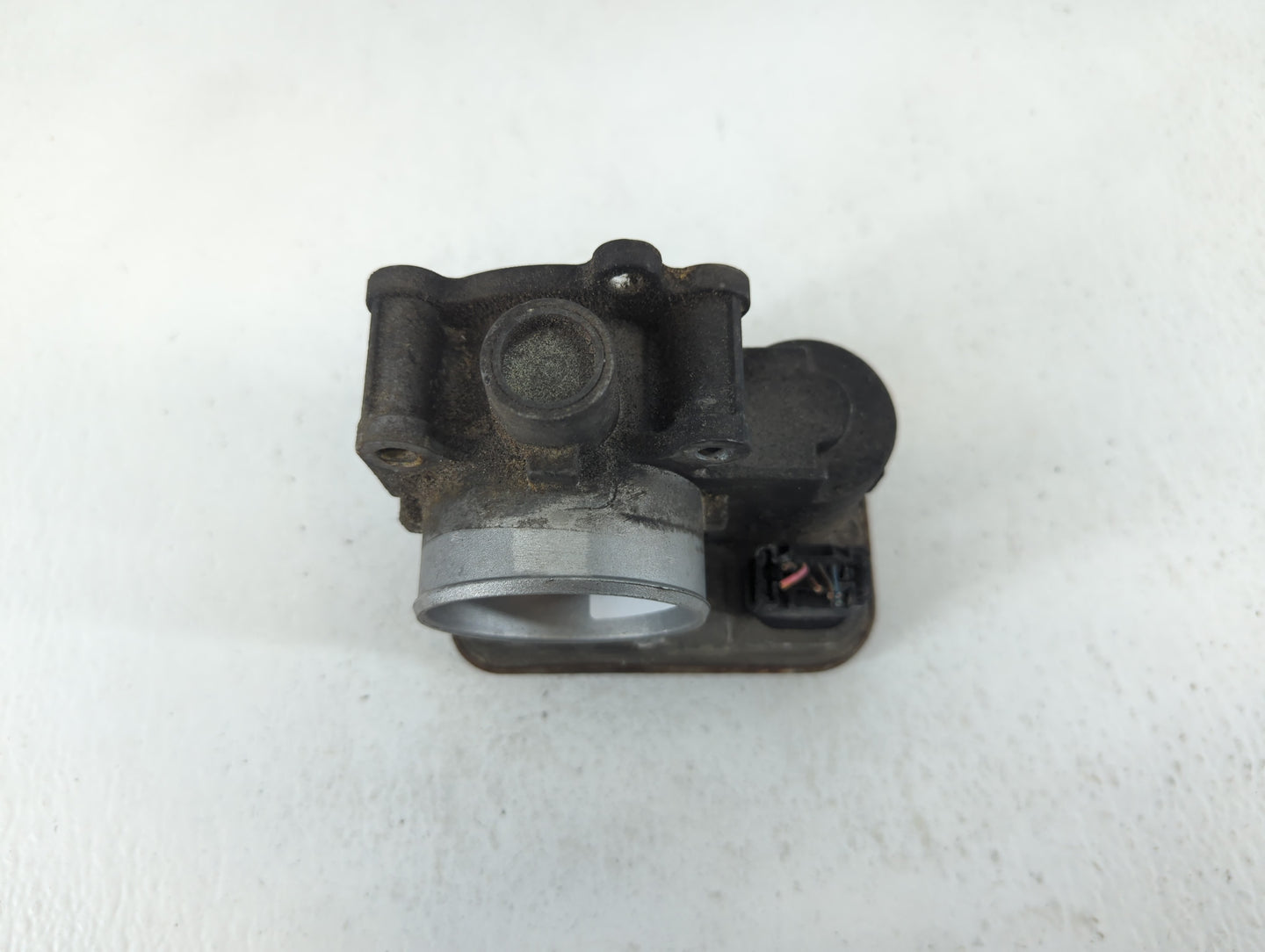 2009-2018 Dodge Journey Throttle Body Fits Fits 2007 2008 2009 2010 2011 2012 2013 2014 2015 2016 2017 2018 OEM Used Auto Pa
