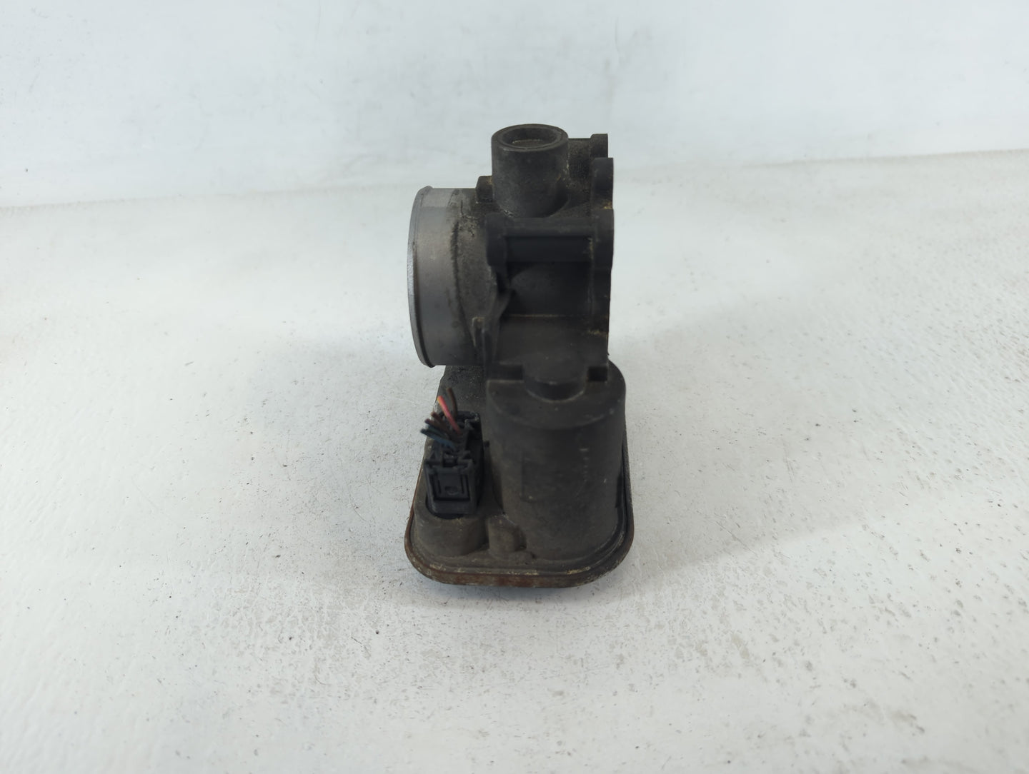 2009-2018 Dodge Journey Throttle Body Fits Fits 2007 2008 2009 2010 2011 2012 2013 2014 2015 2016 2017 2018 OEM Used Auto Pa