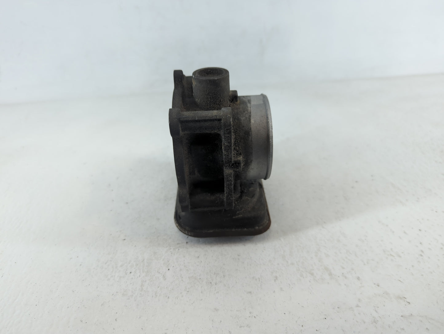 2009-2018 Dodge Journey Throttle Body Fits Fits 2007 2008 2009 2010 2011 2012 2013 2014 2015 2016 2017 2018 OEM Used Auto Pa