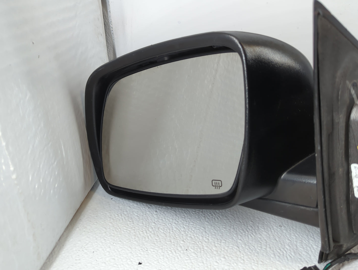 2012 Dodge Journey Driver Side View Mirror - Left Door Mirror OEM Used - Oemusedautoparts1.com