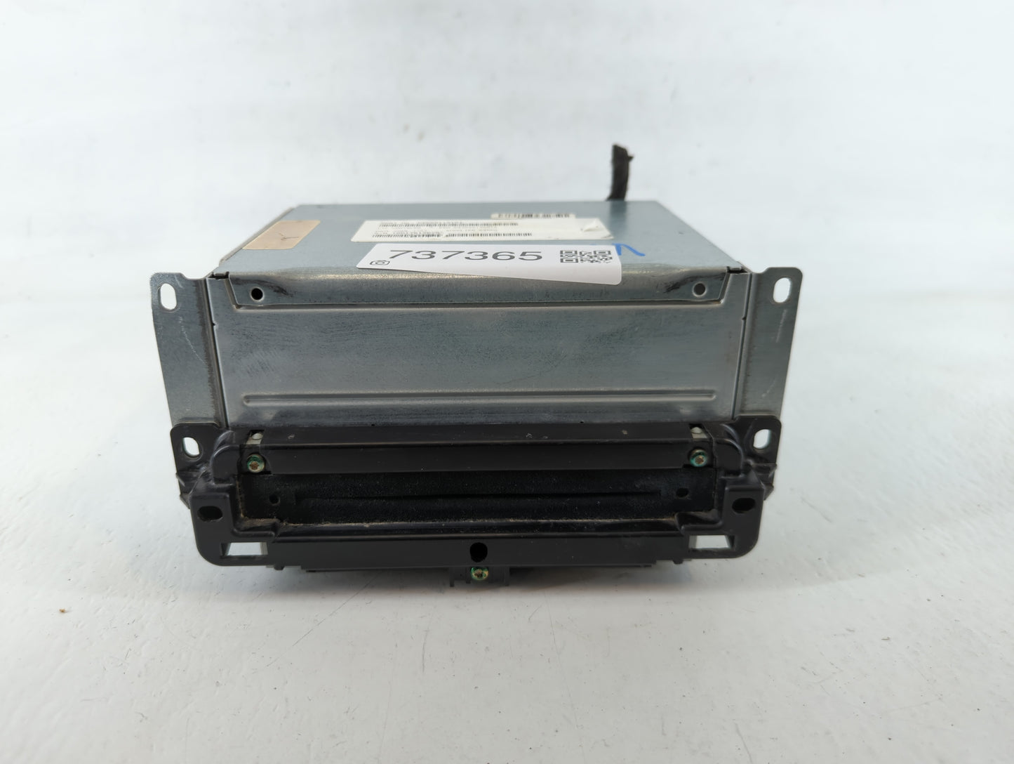 2011-2012 Dodge Journey Radio AM FM Cd Player Receiver Replacement P/N:P05091101AI Fits Fits 2011 2012 OEM Used Auto Parts -