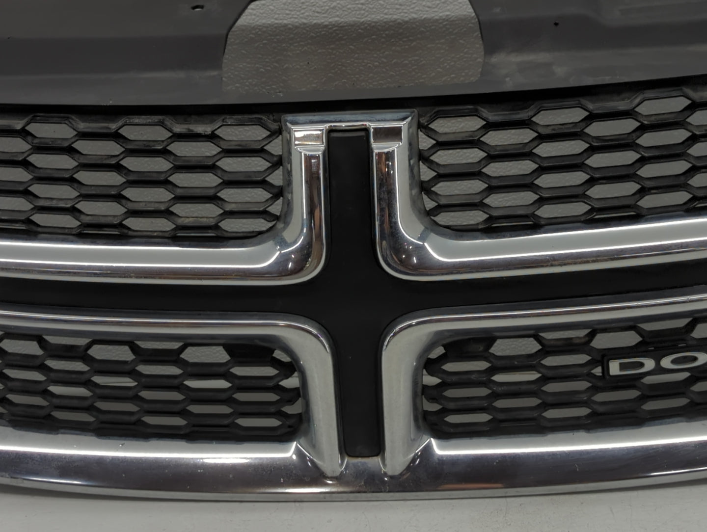 2012 Dodge Journey Front Grille Bumper Not Included - Oemusedautoparts1.com