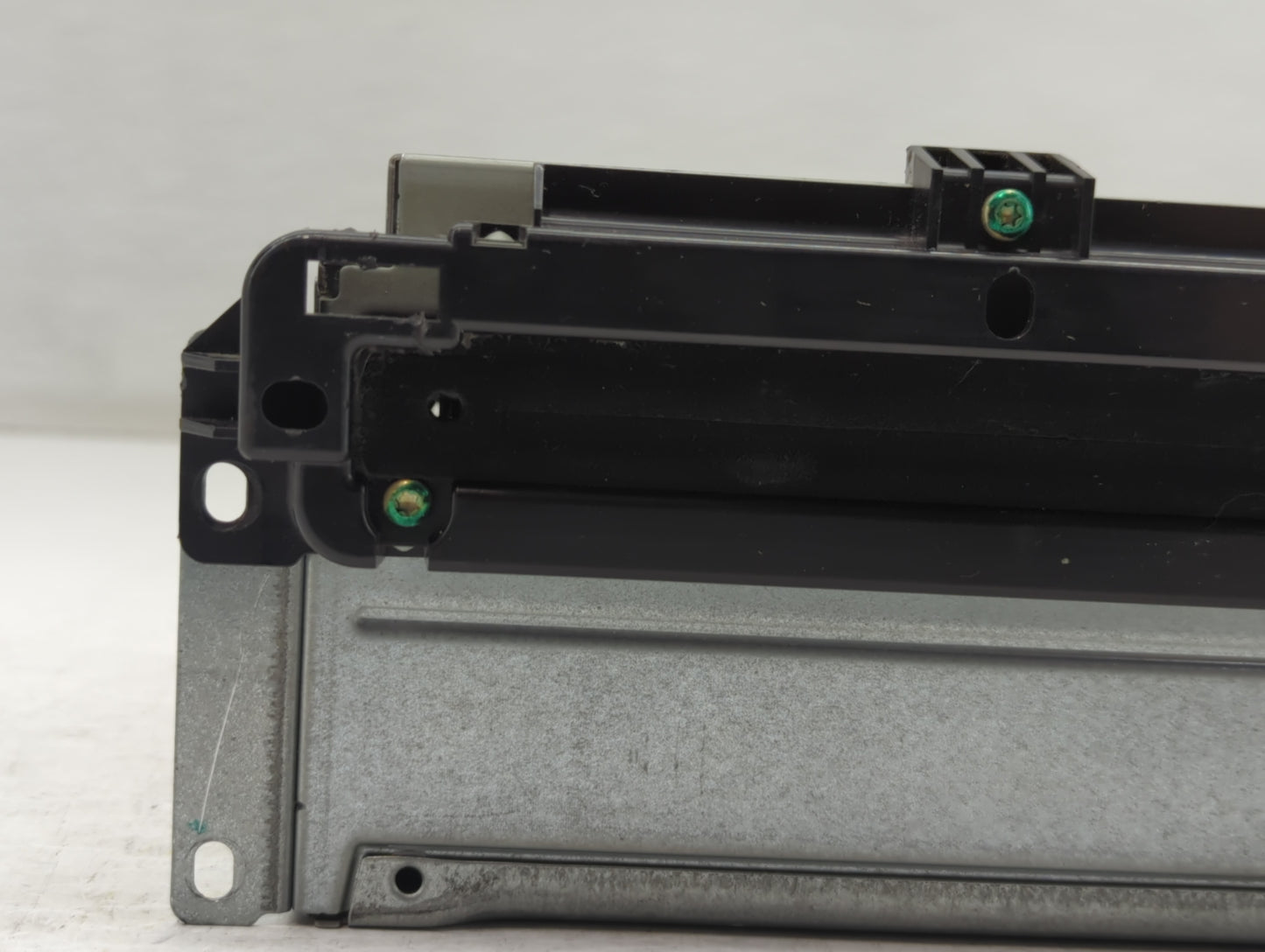 2011-2012 Dodge Journey Radio AM FM Cd Player Receiver Replacement P/N:P05091101AG Fits Fits 2011 2012 OEM Used Auto Parts -