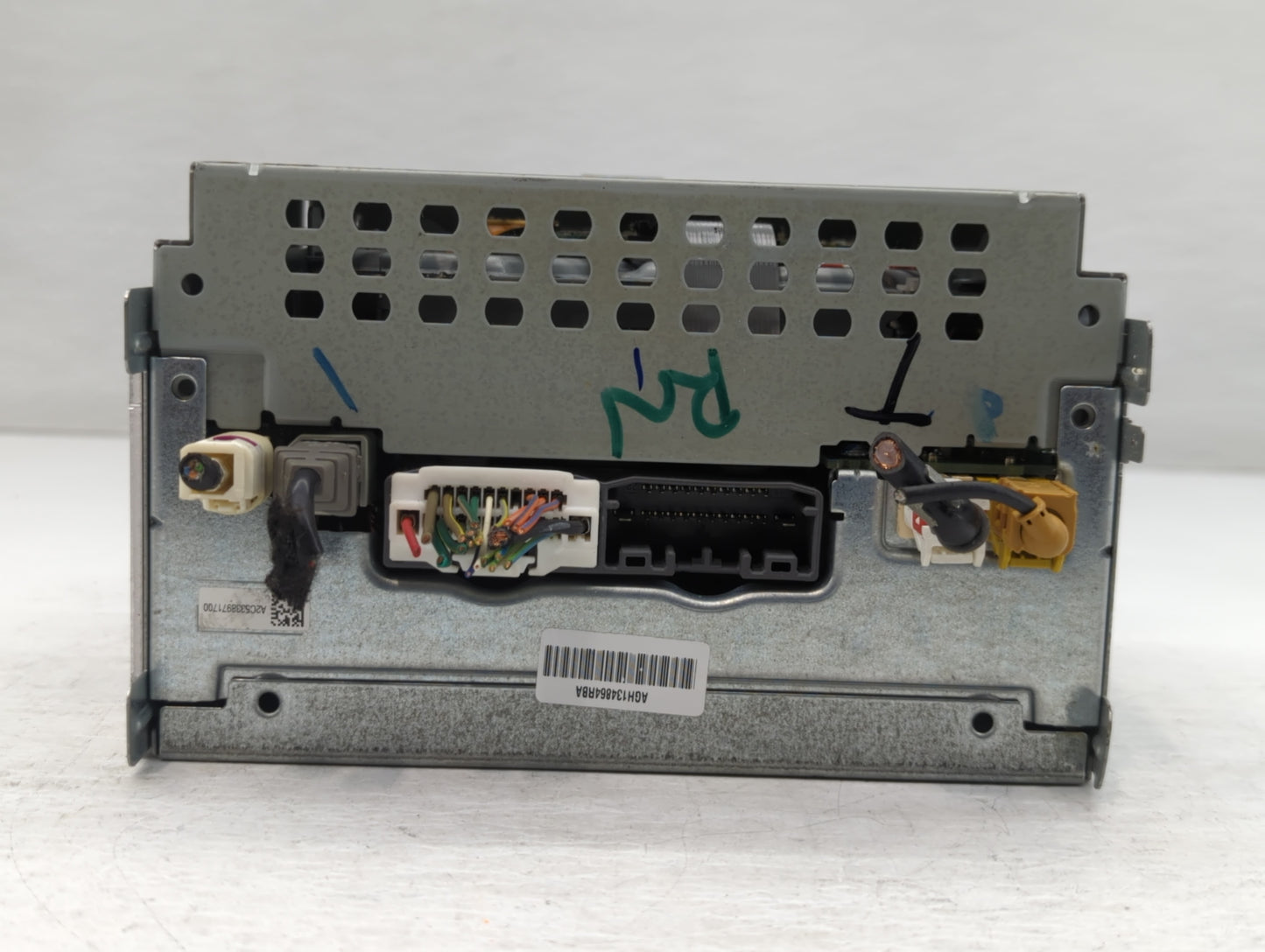 2011-2012 Dodge Journey Radio AM FM Cd Player Receiver Replacement P/N:P05091101AG Fits Fits 2011 2012 OEM Used Auto Parts -