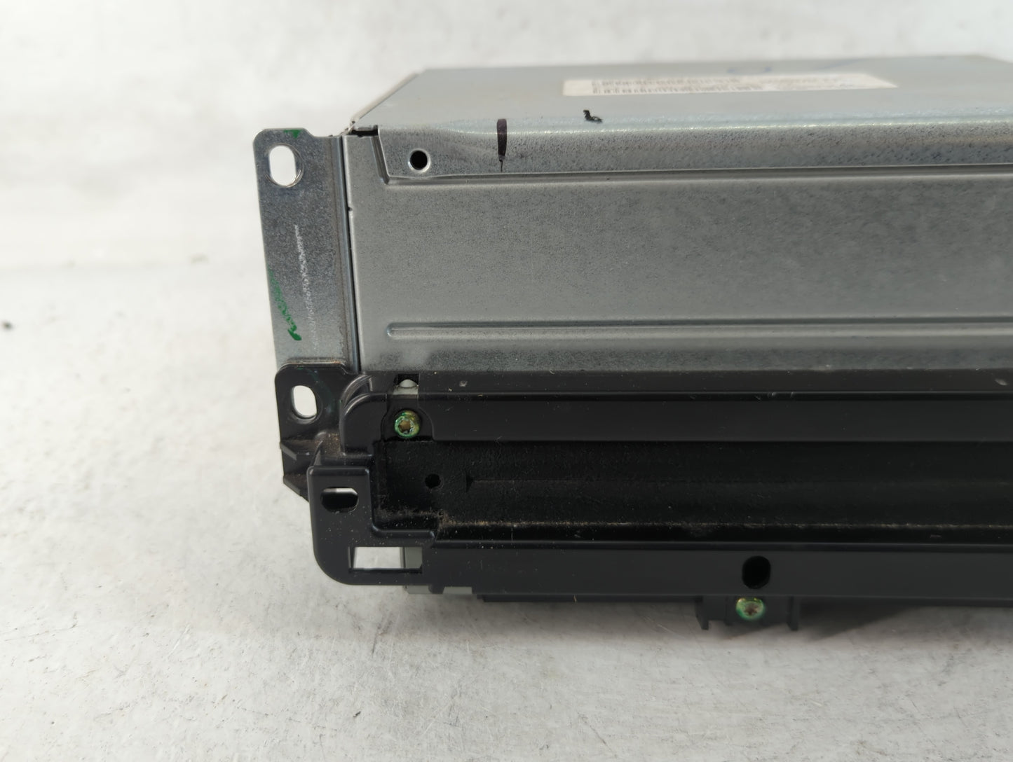 2011-2012 Dodge Journey Radio AM FM Cd Player Receiver Replacement P/N:P05091101AI Fits Fits 2011 2012 OEM Used Auto Parts -