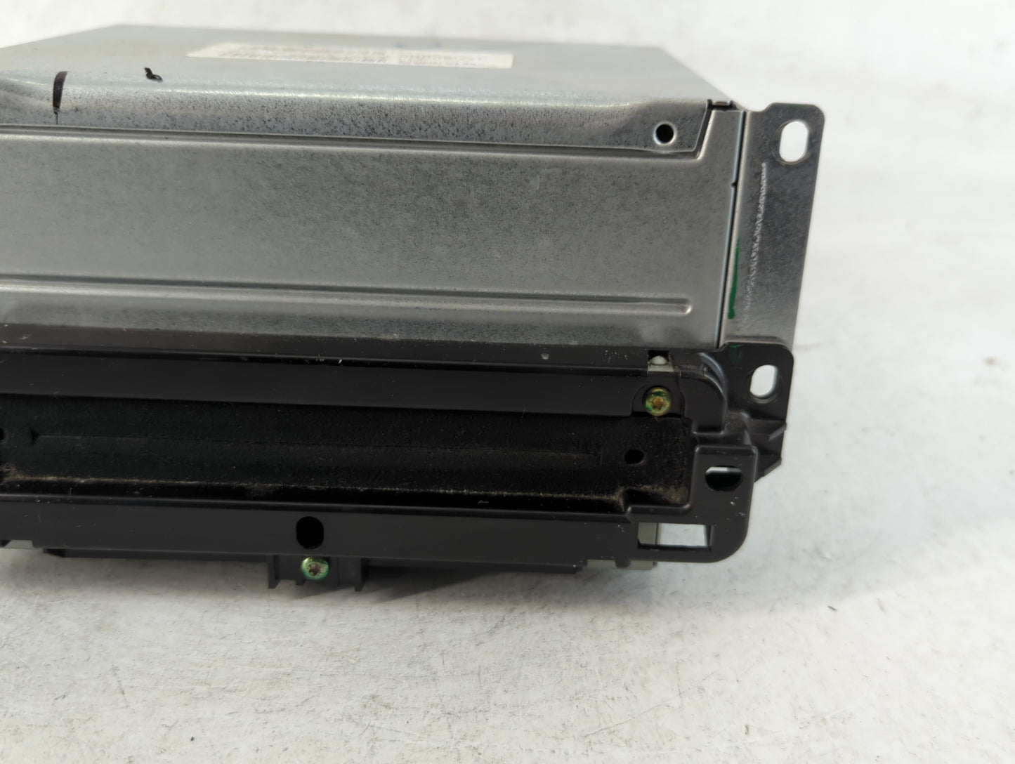 2011-2012 Dodge Journey Radio AM FM Cd Player Receiver Replacement P/N:P05091101AI Fits Fits 2011 2012 OEM Used Auto Parts -