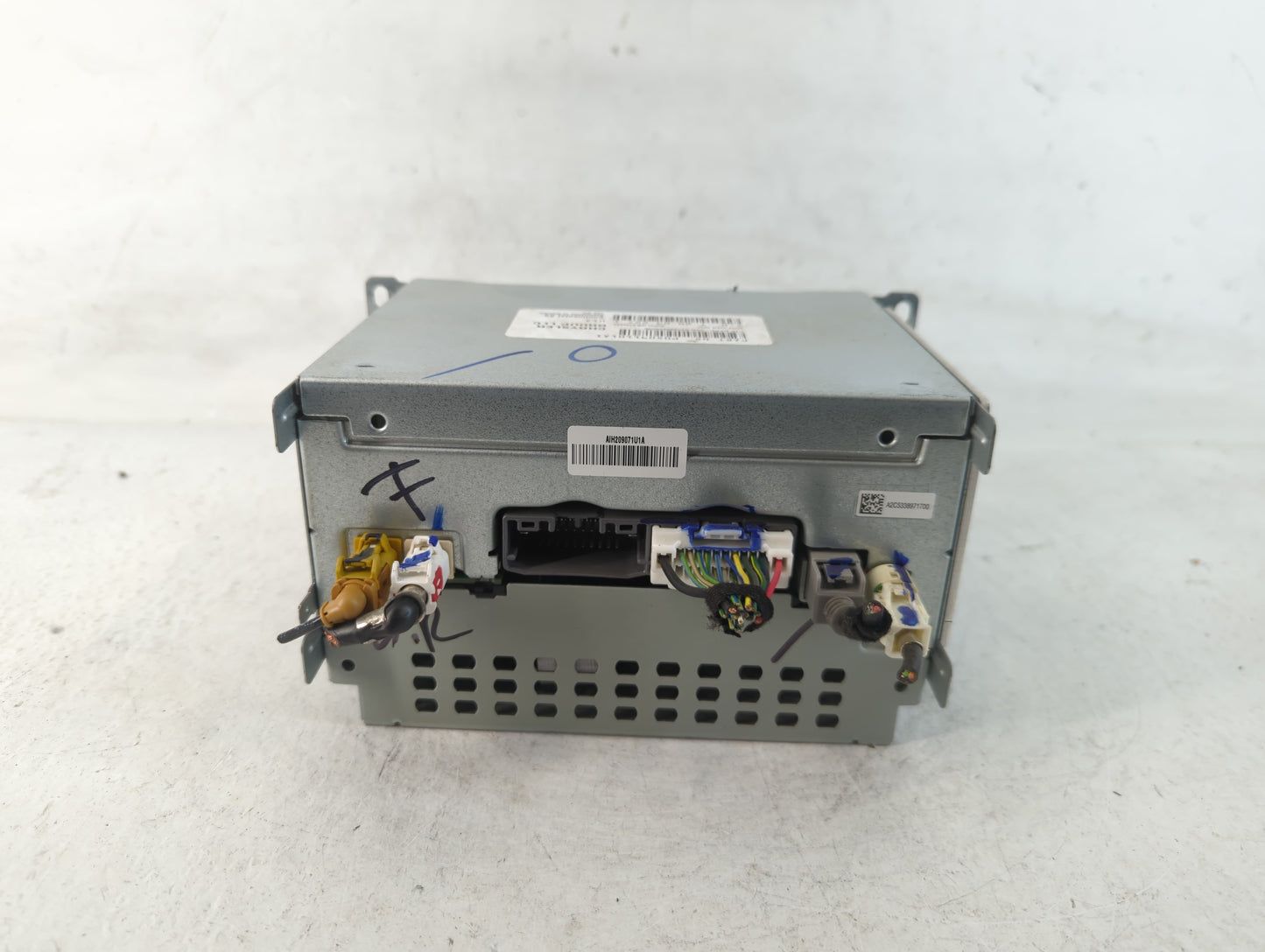 2011-2012 Dodge Journey Radio AM FM Cd Player Receiver Replacement P/N:P05091101AI Fits Fits 2011 2012 OEM Used Auto Parts -