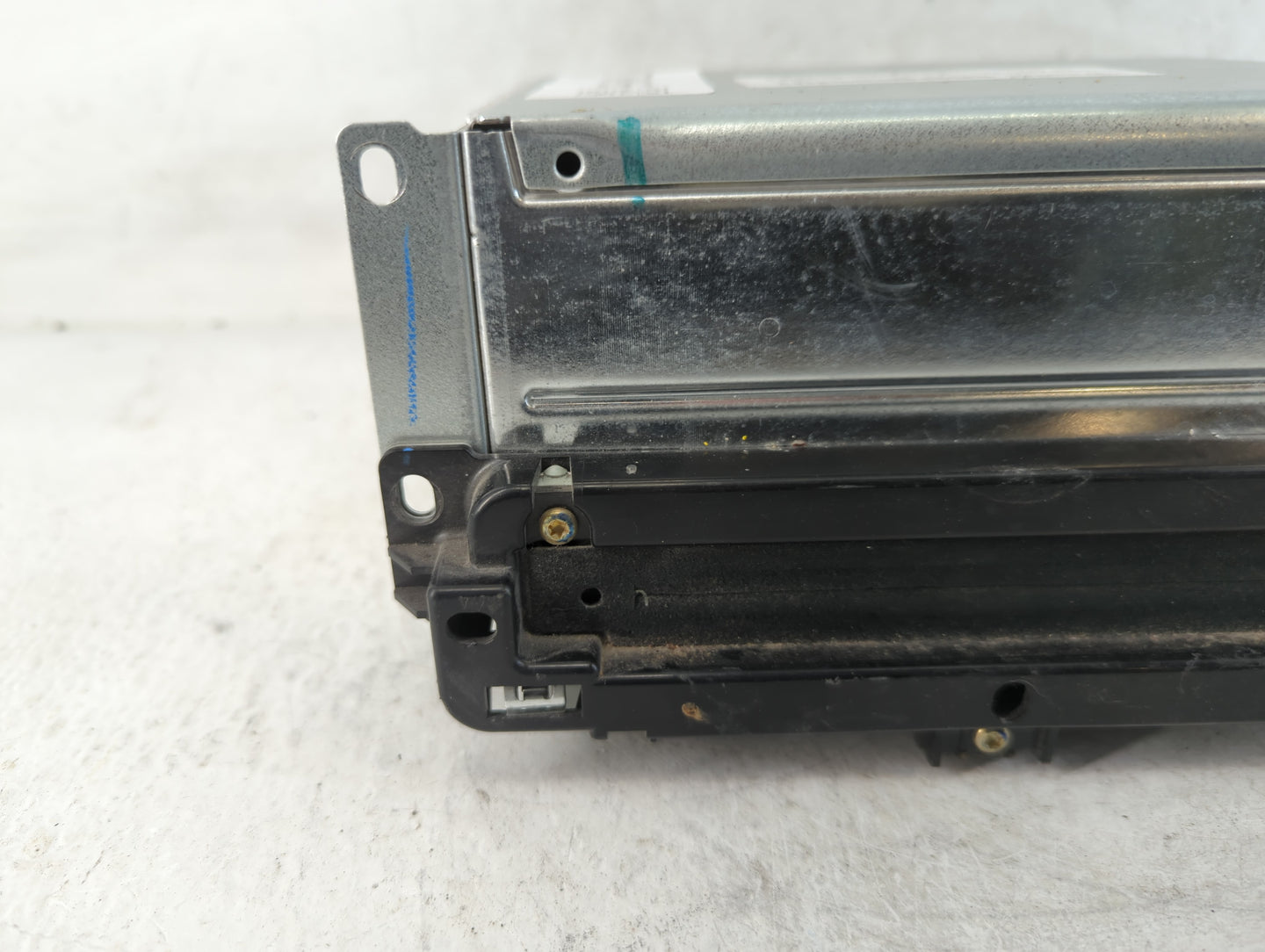 2012 Dodge Journey Radio AM FM Cd Player Receiver Replacement P/N:P05091101AI Fits OEM Used Auto Parts - Oemusedautoparts1.c