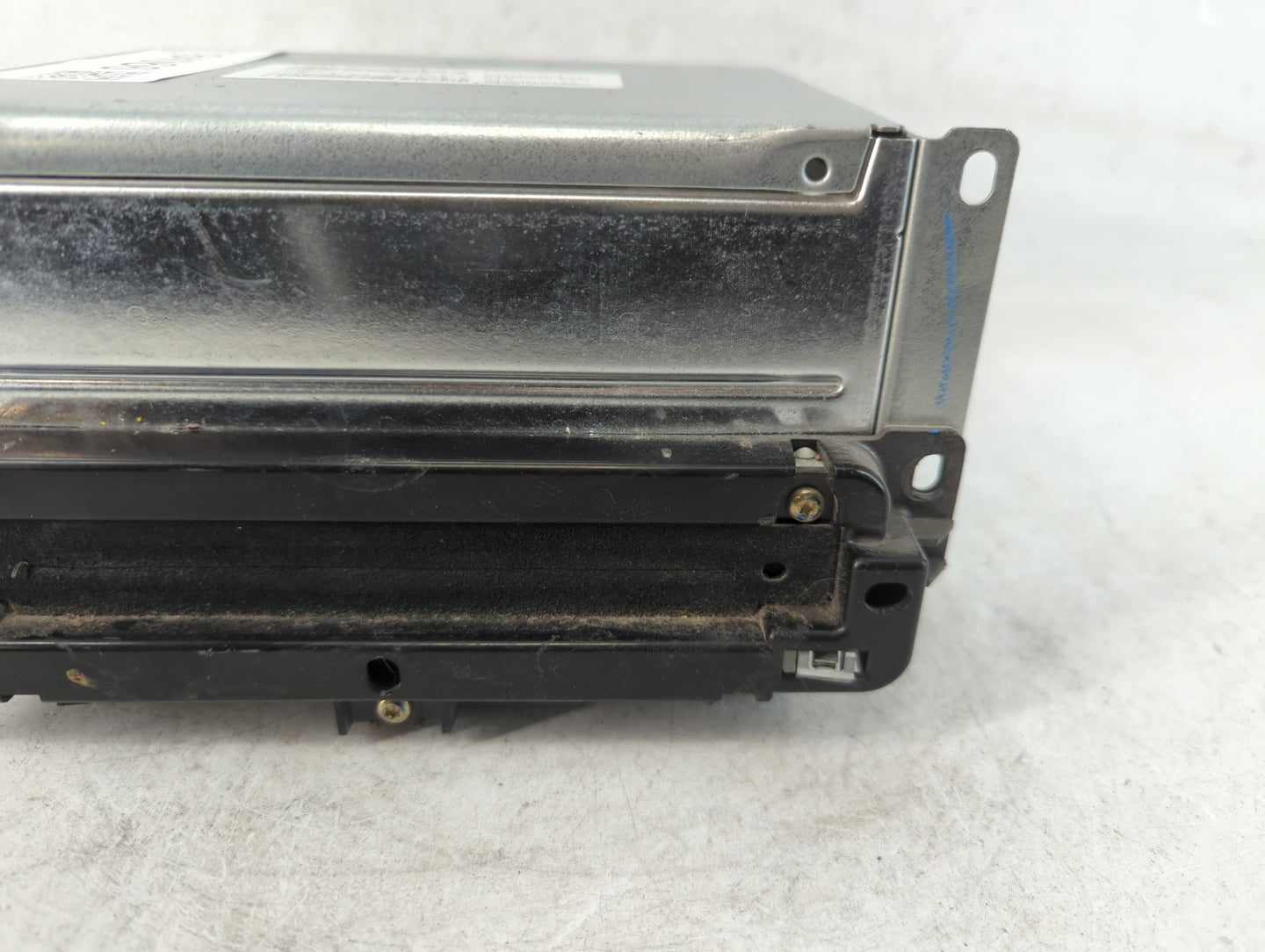 2012 Dodge Journey Radio AM FM Cd Player Receiver Replacement P/N:P05091101AI Fits OEM Used Auto Parts - Oemusedautoparts1.c