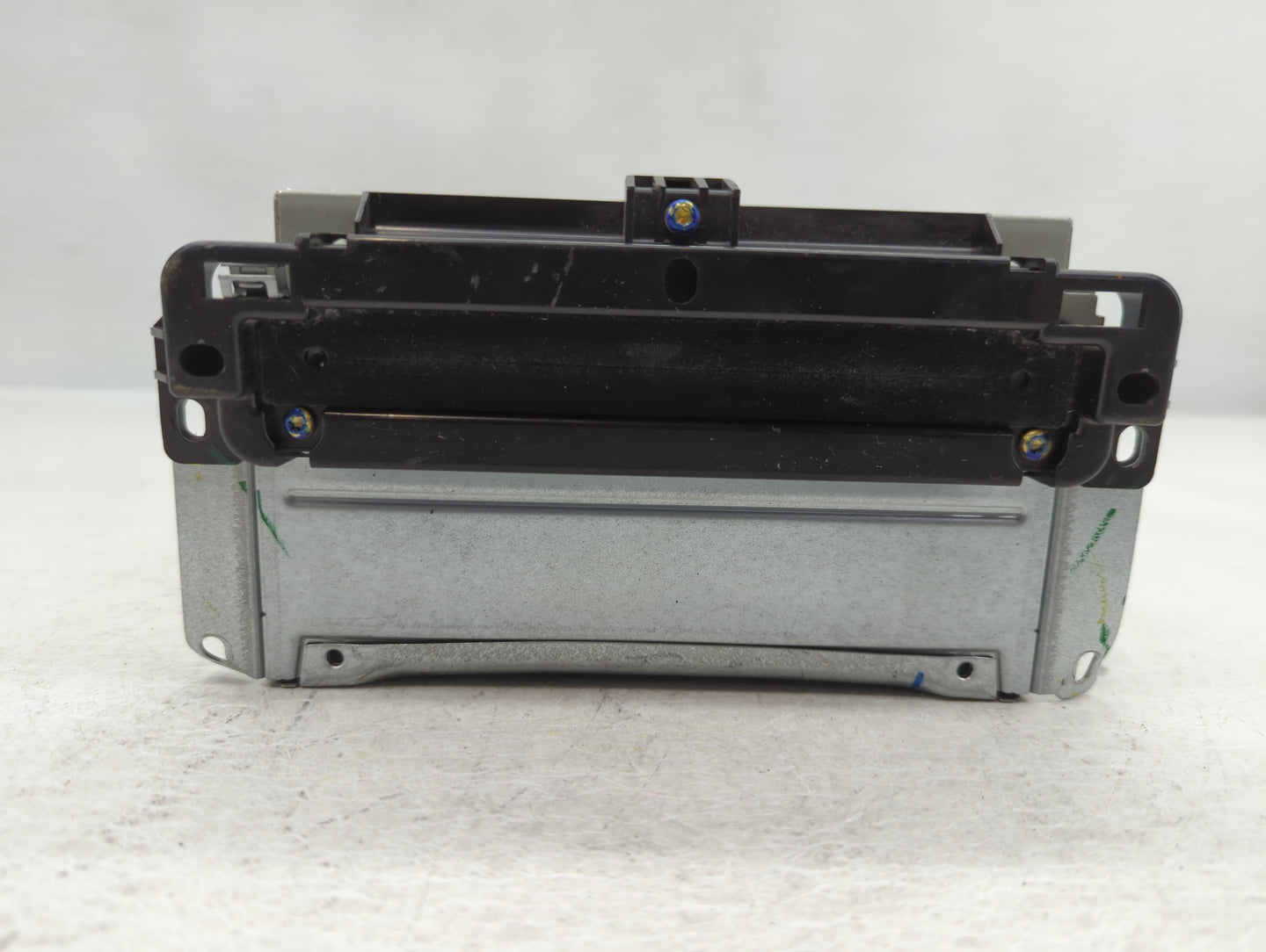 2011-2012 Dodge Journey Radio AM FM Cd Player Receiver Replacement P/N:P05091102AI P05091101AI Fits Fits 2011 2012 OEM Used 