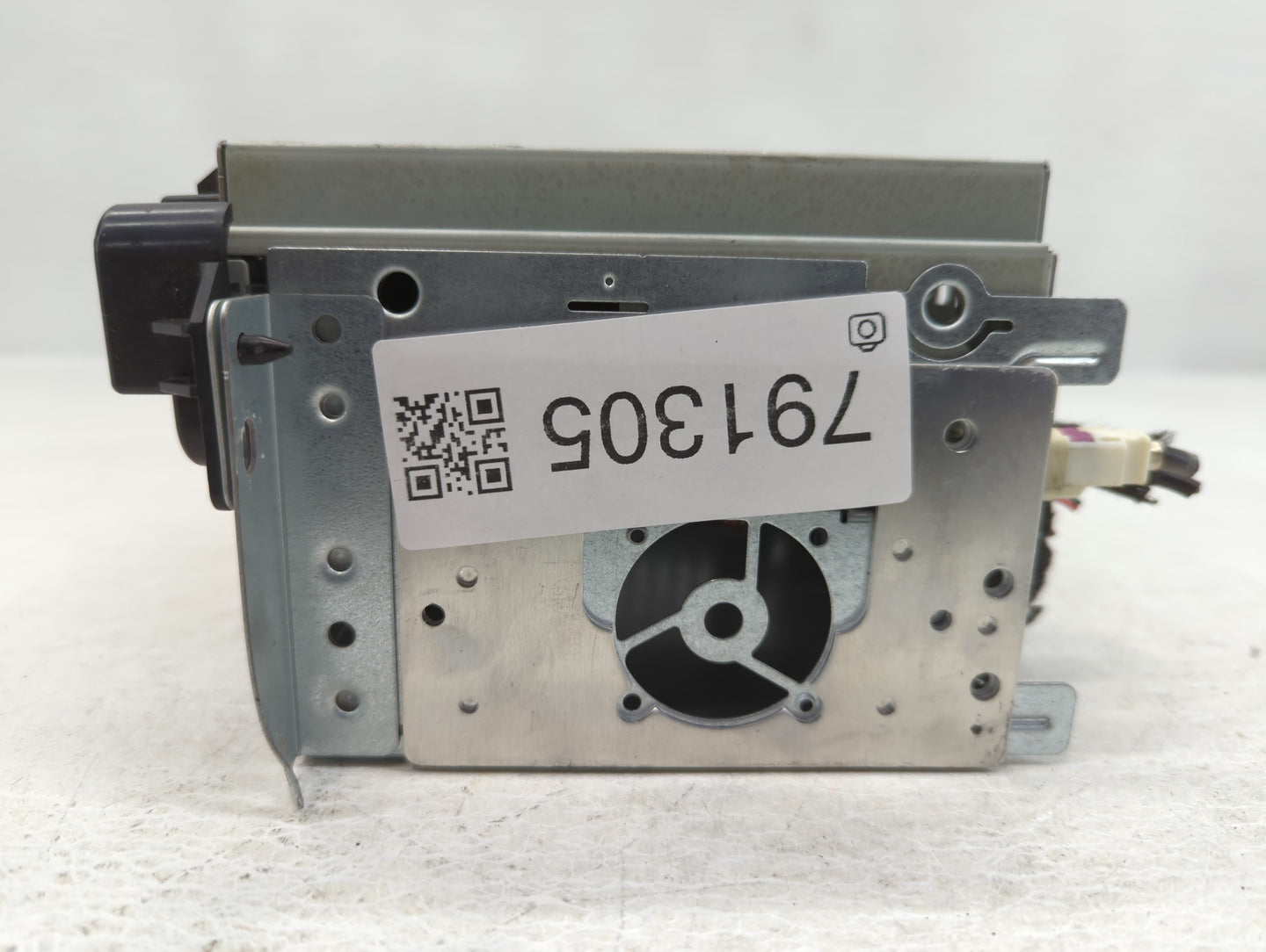2011-2012 Dodge Journey Radio AM FM Cd Player Receiver Replacement P/N:P05091102AI P05091101AI Fits Fits 2011 2012 OEM Used 