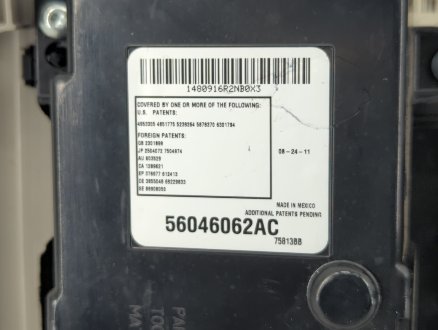 2012 Dodge Ram 1500 Center Floor Console P/N:56046062AC Fits Fits 2010 2011 OEM Used Auto Parts - Oemusedautoparts1.com