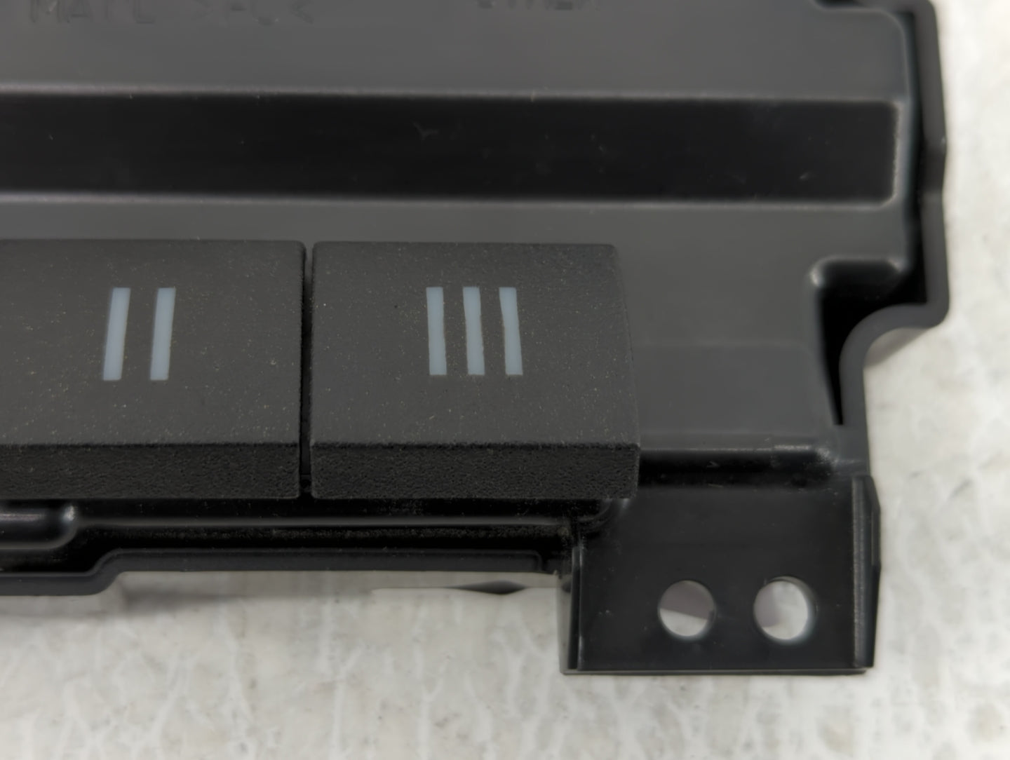 2012 Dodge Ram 1500 Overhead Roof Console - Oemusedautoparts1.com