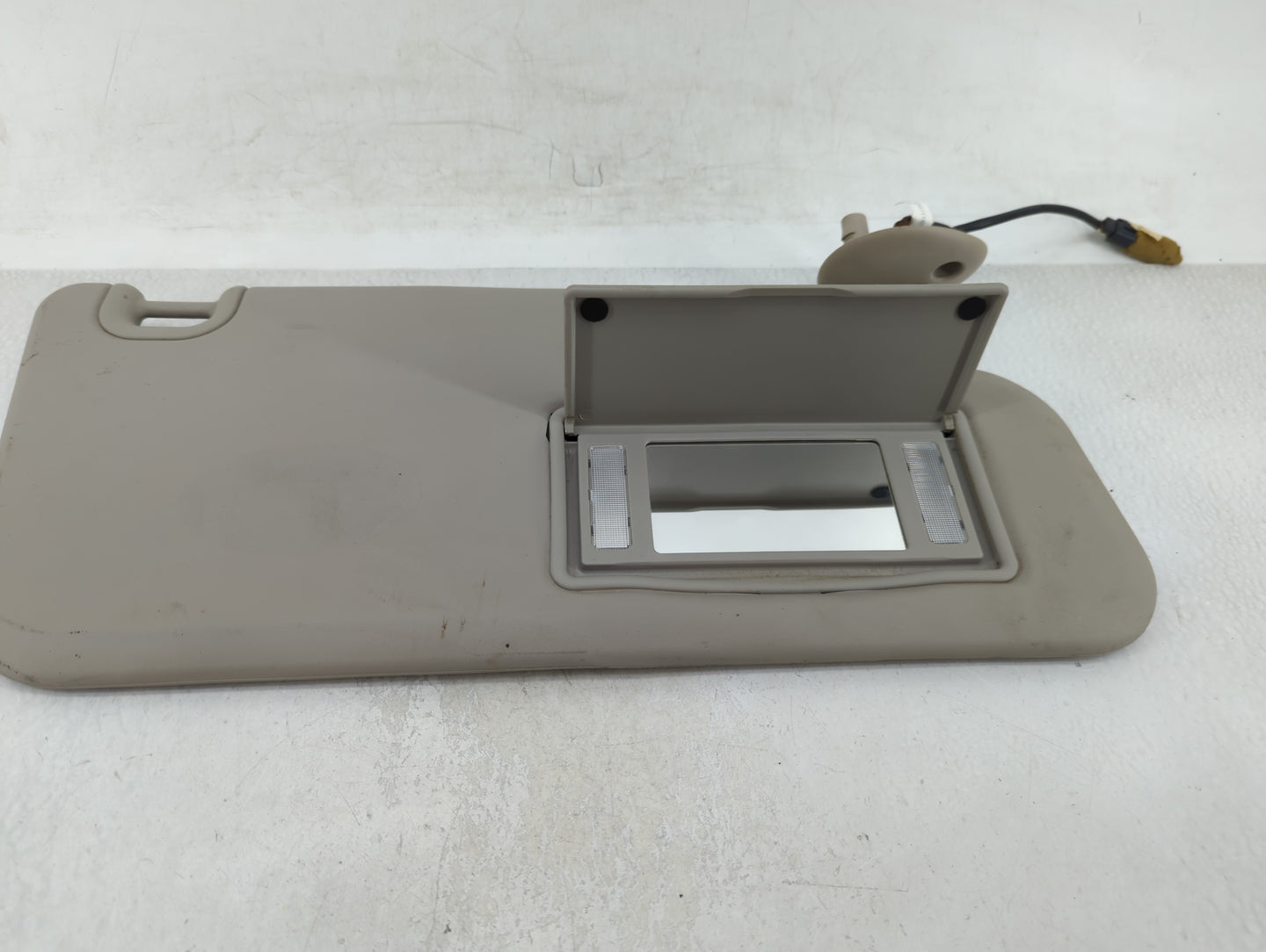 2009 Dodge Ram 2500 Sun Visor Shade Replacement Passenger Right Mirror Fits Fits 2011 2012 OEM Used Auto Parts - Oemusedauto