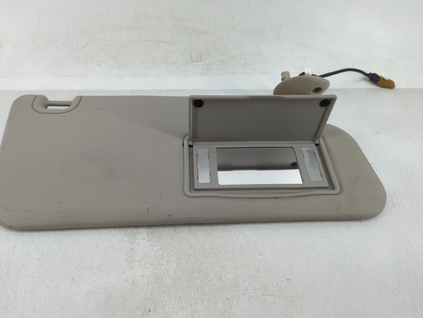 2009 Dodge Ram 2500 Sun Visor Shade Replacement Passenger Right Mirror Fits Fits 2011 2012 OEM Used Auto Parts - Oemusedauto