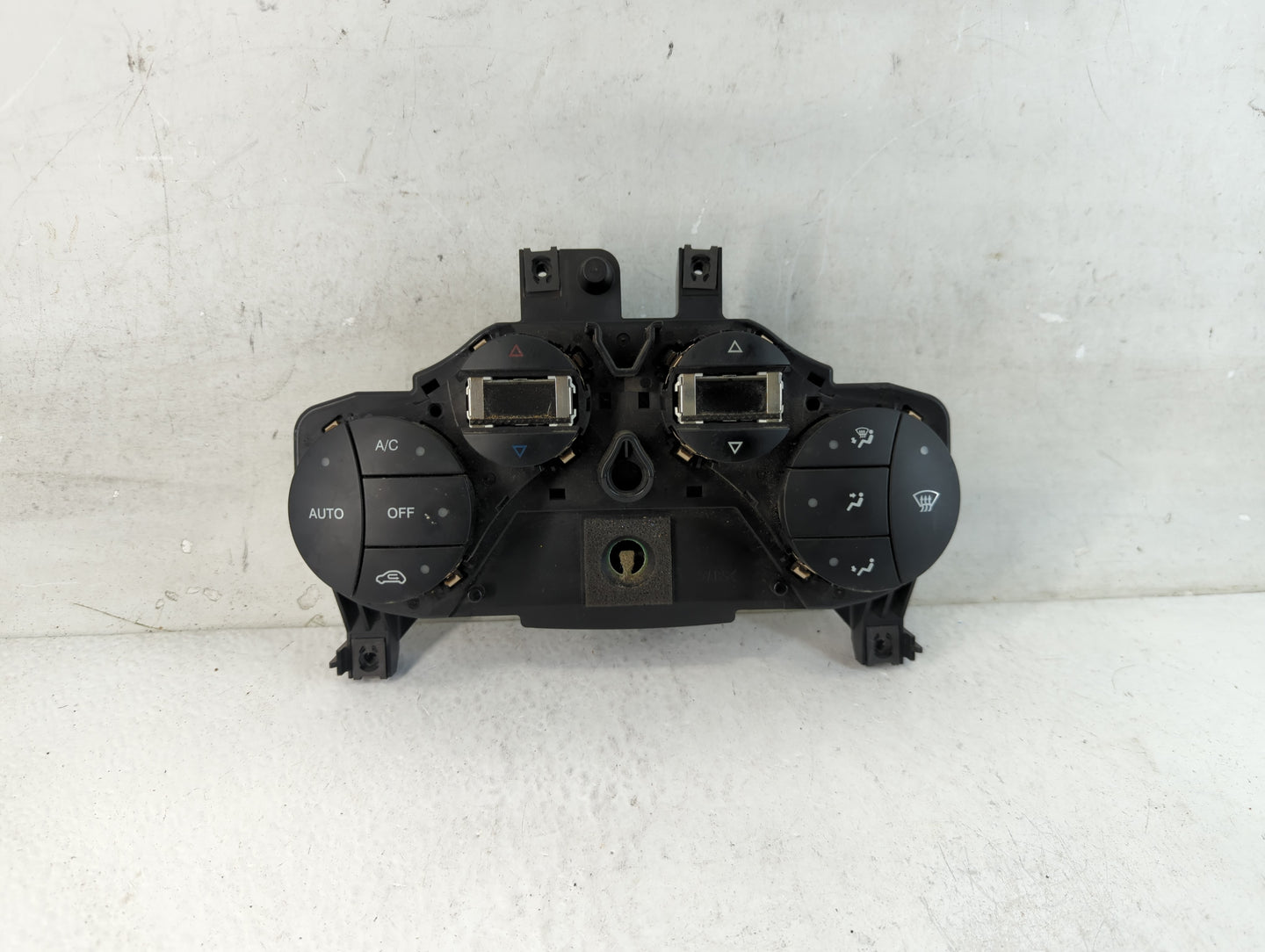 2012-2017 Fiat 500 Climate Control Module Temperature AC/Heater Replacement P/N:MX237000-3486 13231223 Fits OEM Used Auto Pa