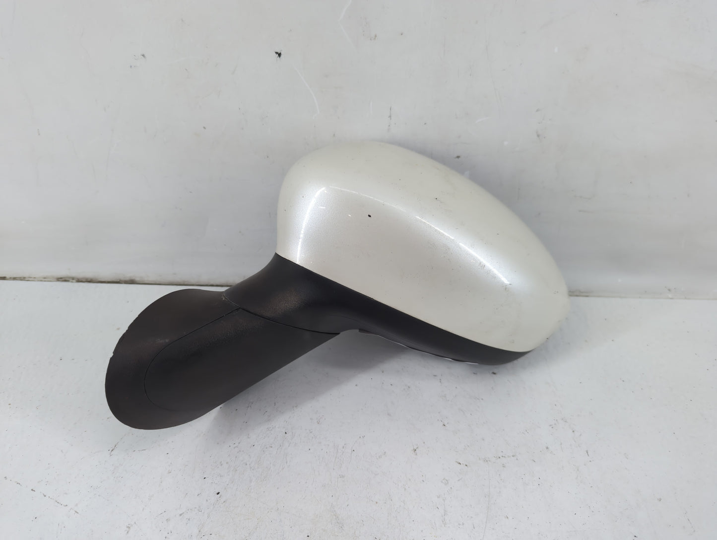 2012-2017 Fiat 500 Driver Side View Mirror - Left Door Mirror OEM Used - Oemusedautoparts1.com