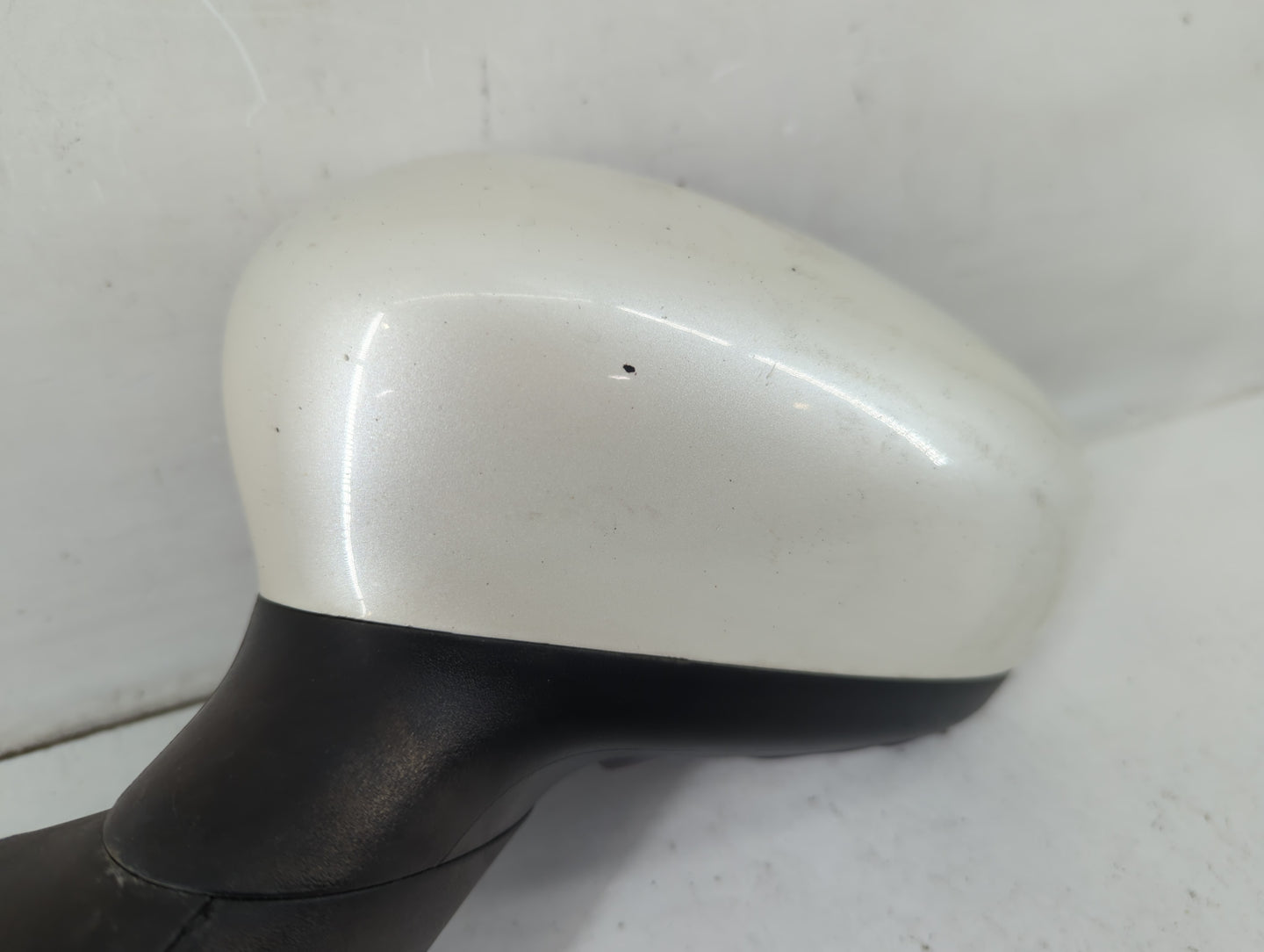 2012-2017 Fiat 500 Driver Side View Mirror - Left Door Mirror OEM Used - Oemusedautoparts1.com