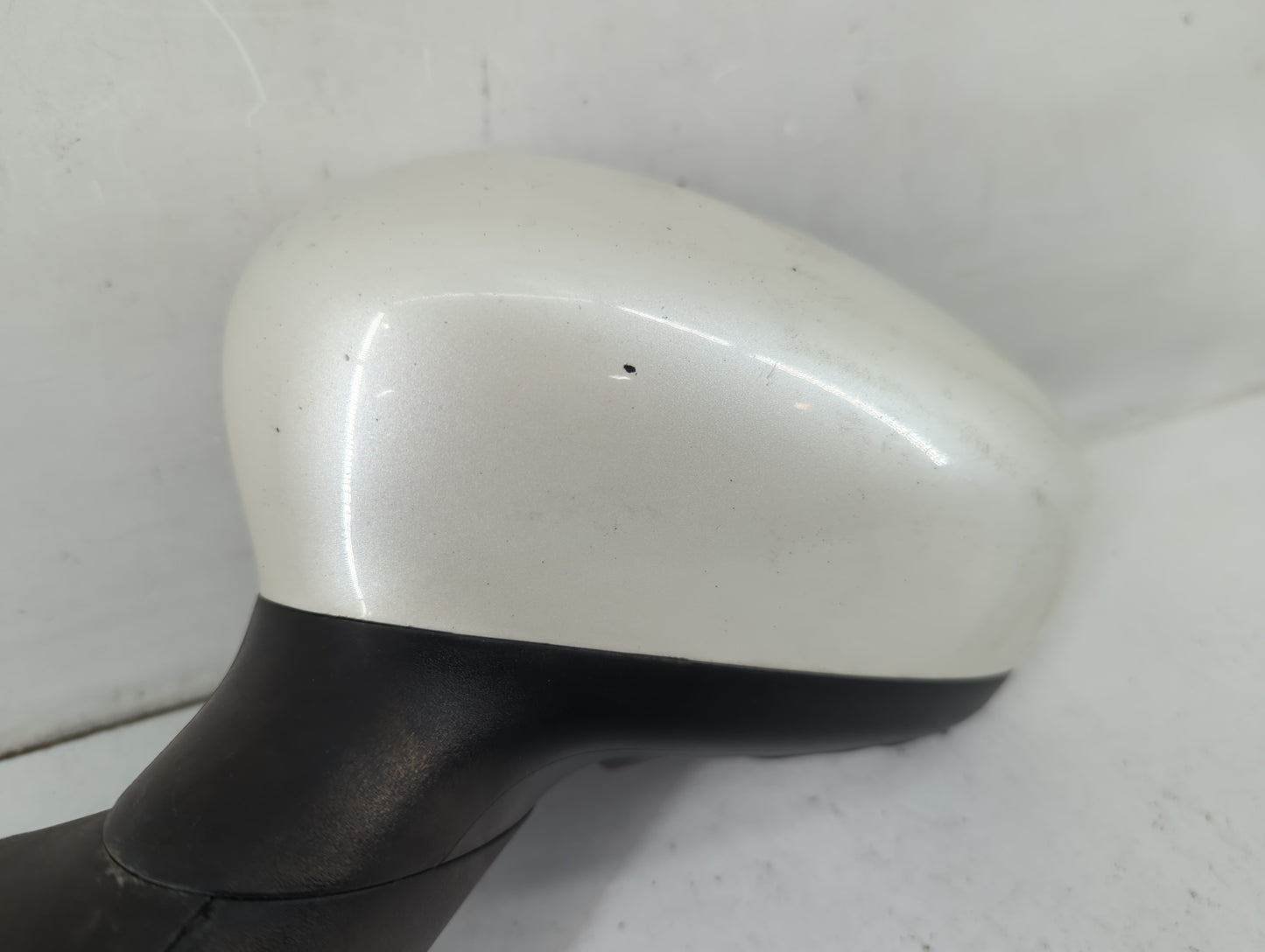 2012-2017 Fiat 500 Driver Side View Mirror - Left Door Mirror OEM Used - Oemusedautoparts1.com