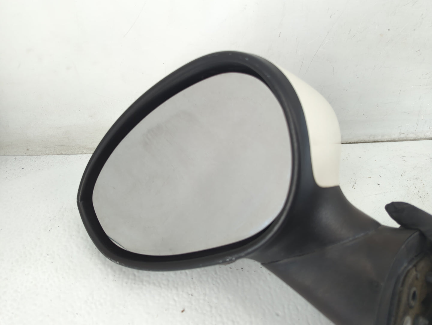 2012-2017 Fiat 500 Driver Side View Mirror - Left Door Mirror OEM Used - Oemusedautoparts1.com