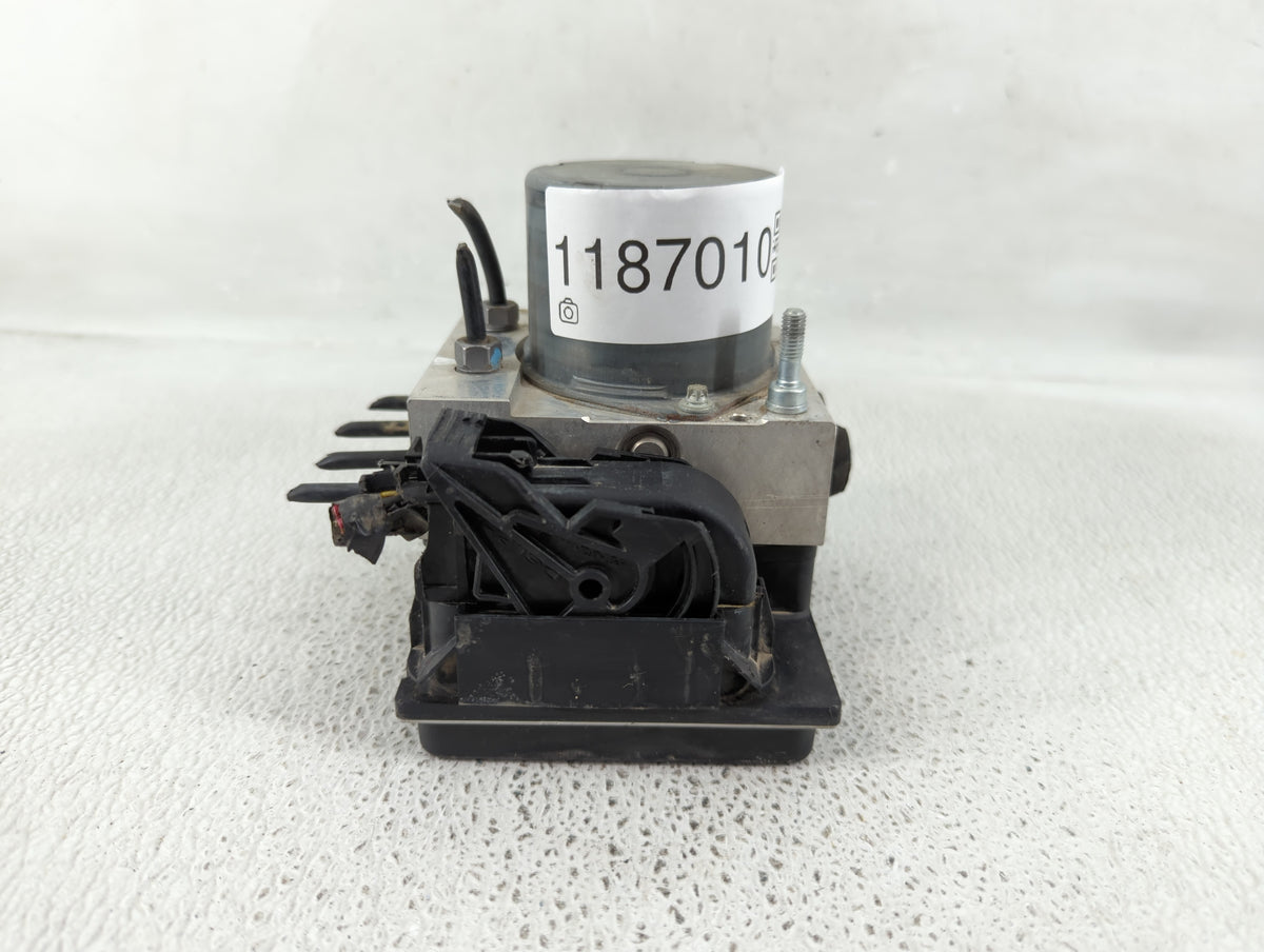 2012-2017 Fiat 500 Anti-Lock Brake ABS Pump Module Actuator OEM P/N:68073251AG Fits Fits 2012 2013 2014 2015 2016 2017 OEM U
