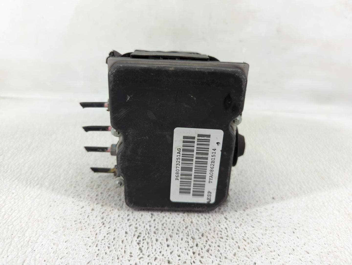 2012-2017 Fiat 500 ABS Pump Control Module Replacement P/N:68073251AG Fits Fits 2012 2013 2014 2015 2016 2017 OEM Used Auto 