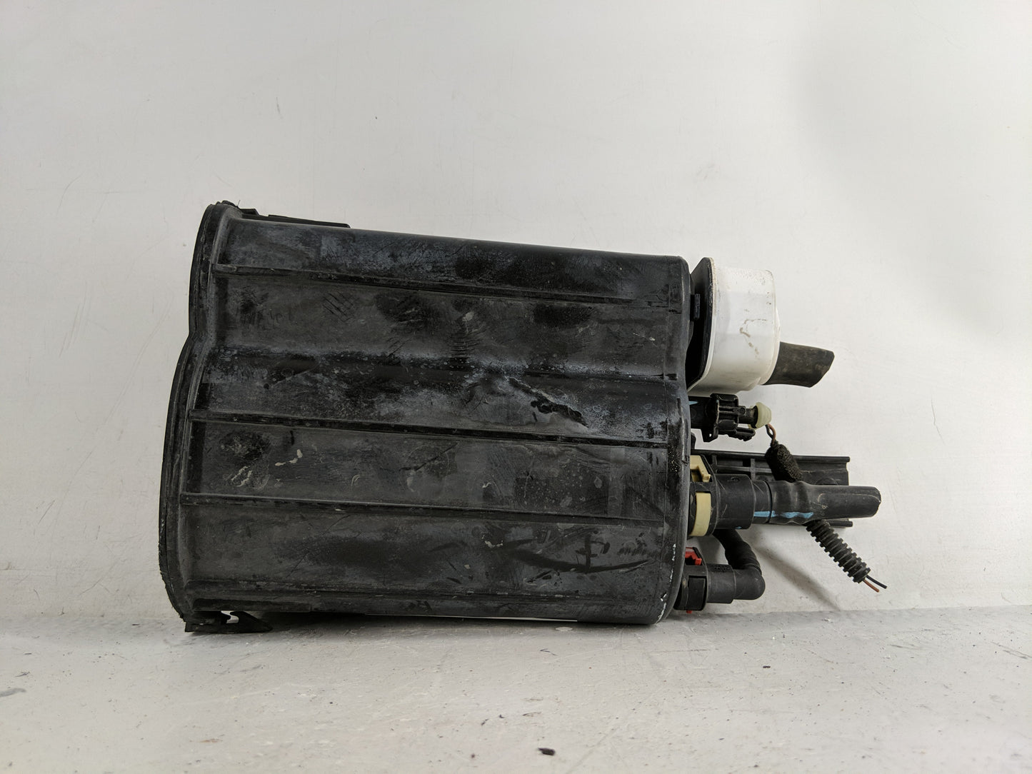 2012 Fiat 500 Fuel Vapor Charcoal Canister - Oemusedautoparts1.com
