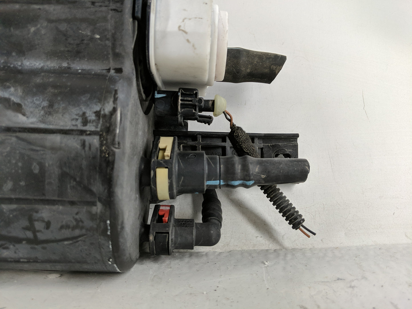 2012 Fiat 500 Fuel Vapor Charcoal Canister - Oemusedautoparts1.com