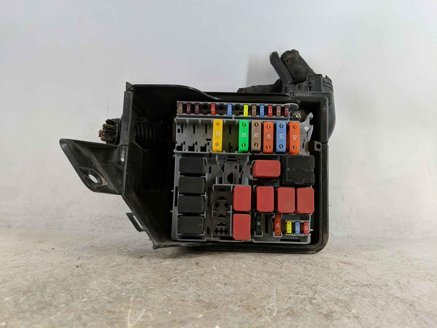 2012-2017 Fiat 500 Fusebox Fuse Box Panel Relay Module Fits Fits 2012 2013 2014 2015 2016 2017 OEM Used Auto Parts - Oemused