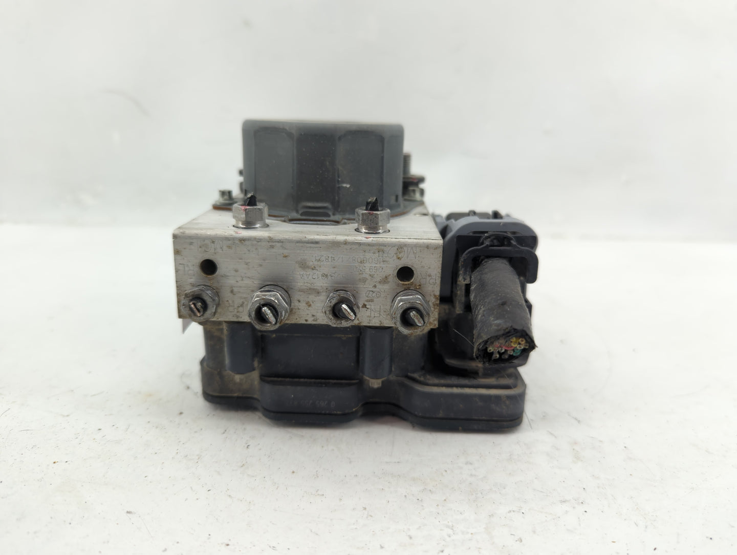 2012-2017 Fiat 500 ABS Pump Control Module Replacement P/N:P68291912AA Fits Fits 2012 2013 2014 2015 2016 2017 OEM Used Auto