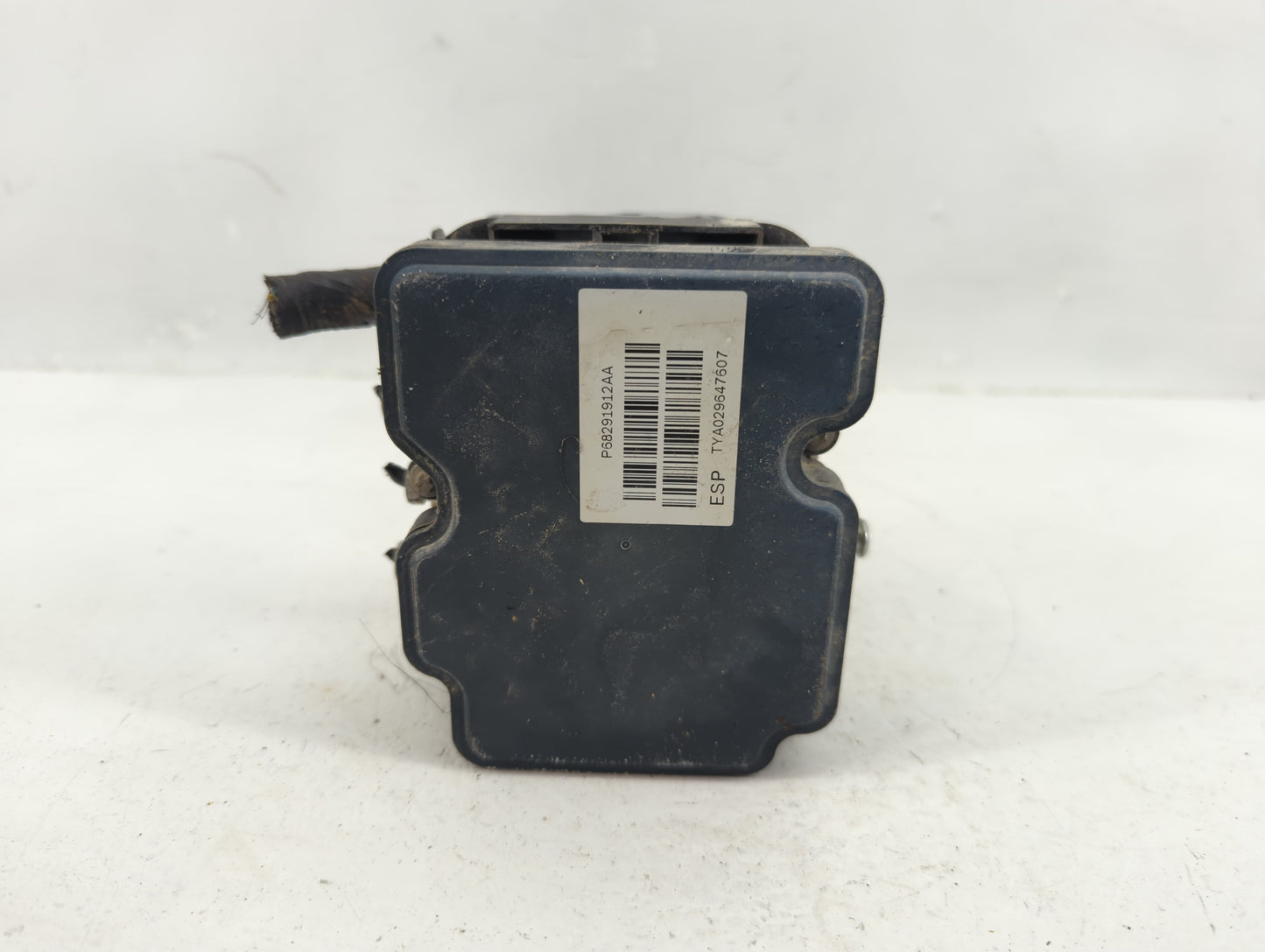 2012-2017 Fiat 500 ABS Pump Control Module Replacement P/N:P68291912AA Fits Fits 2012 2013 2014 2015 2016 2017 OEM Used Auto