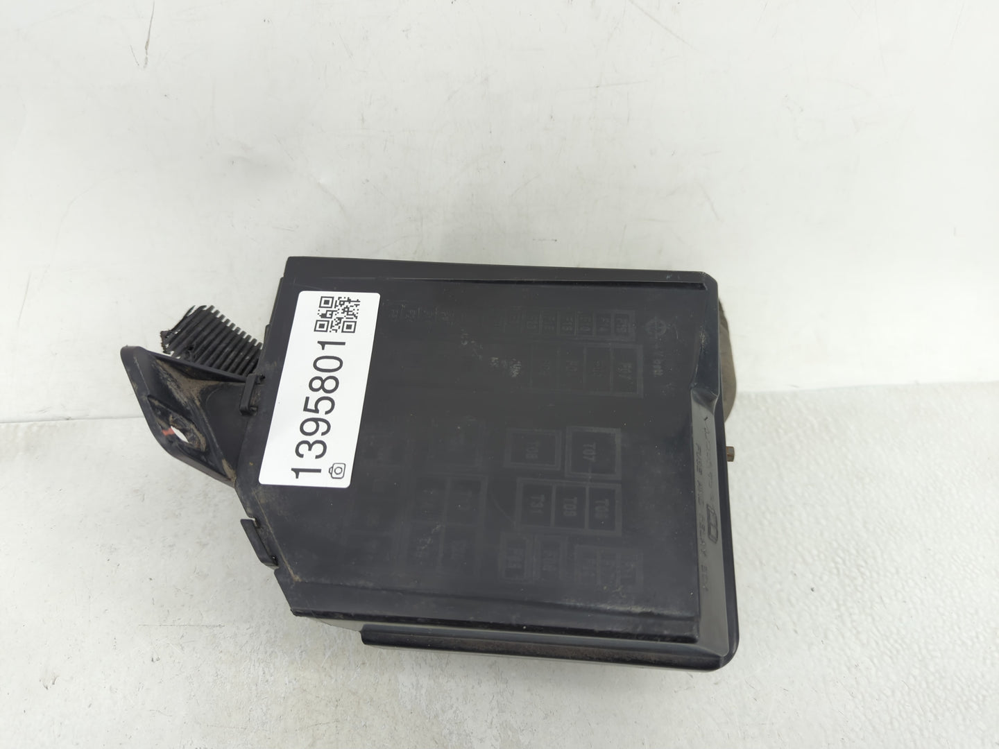 2012-2017 Fiat 500 Fusebox Fuse Box Panel Relay Module Fits Fits 2012 2013 2014 2015 2016 2017 OEM Used Auto Parts - Oemused