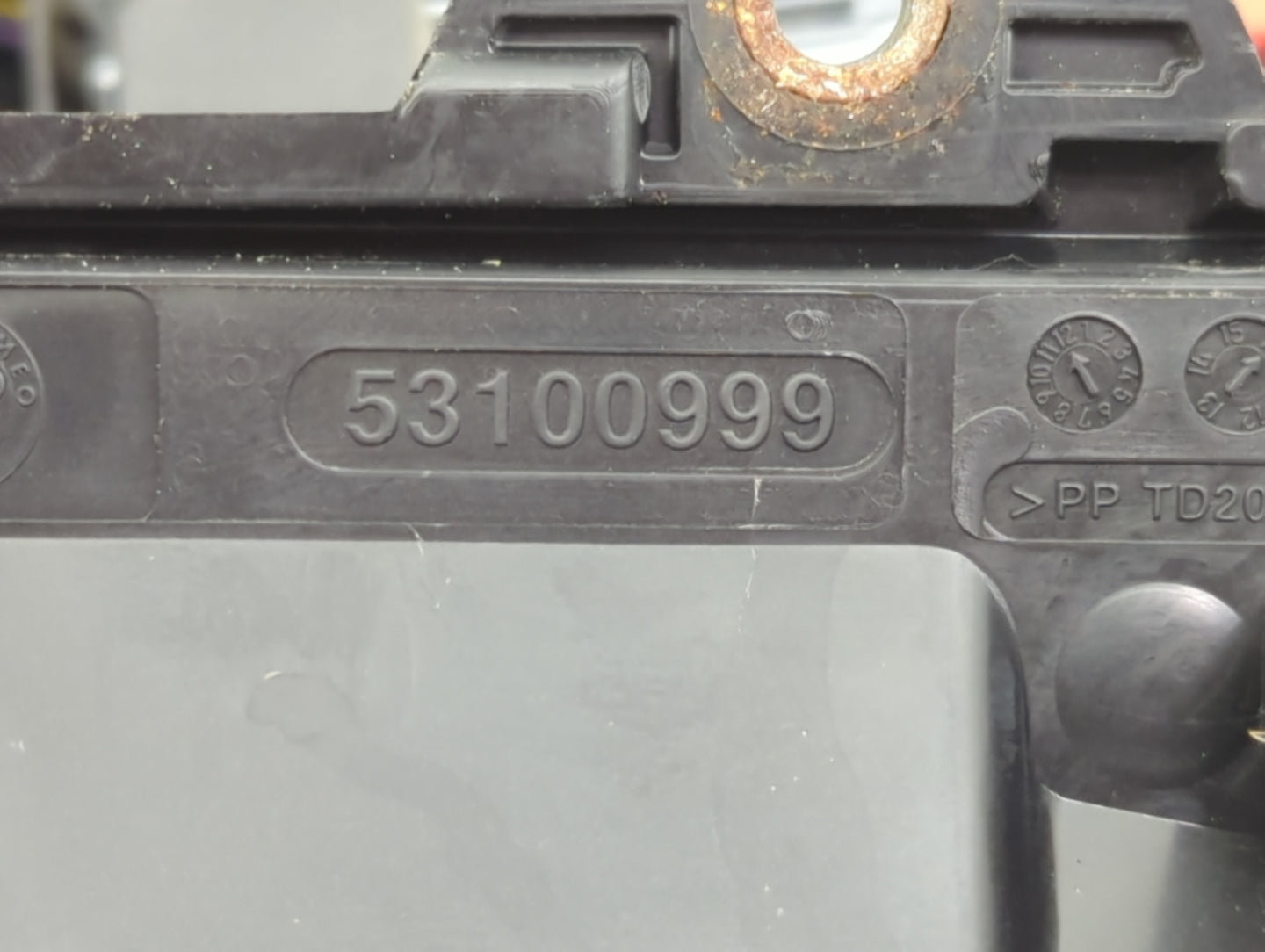 2012-2017 Fiat 500 Fusebox Fuse Box Panel Relay Module P/N:53100999 Fits Fits 2012 2013 2014 2015 2016 2017 OEM Used Auto Pa
