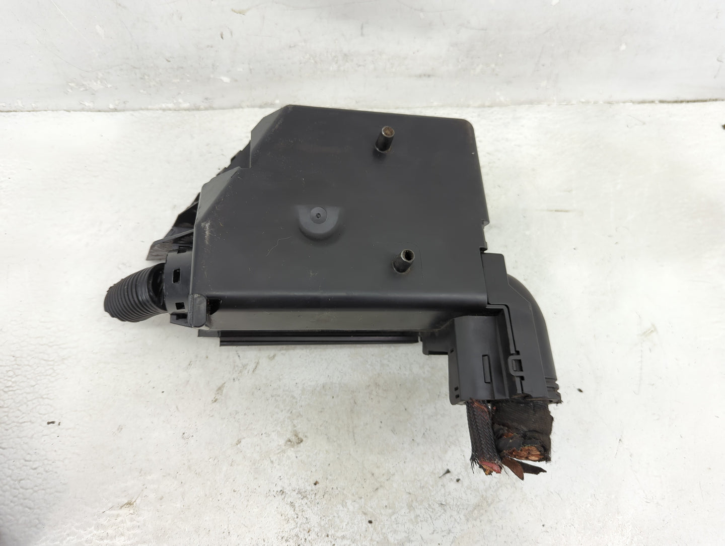2012-2017 Fiat 500 Fusebox Fuse Box Panel Relay Module P/N:53100999 Fits Fits 2012 2013 2014 2015 2016 2017 OEM Used Auto Pa