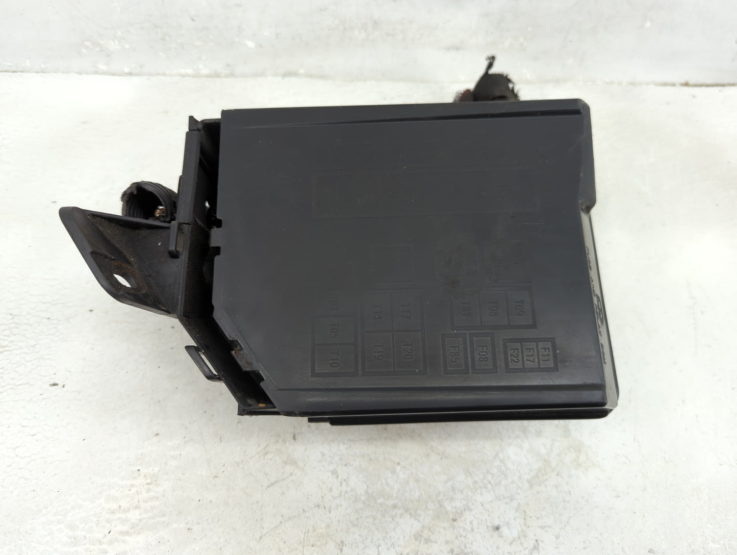 2012-2017 Fiat 500 Fusebox Fuse Box Panel Relay Module Fits Fits 2012 2013 2014 2015 2016 2017 OEM Used Auto Parts - Oemused