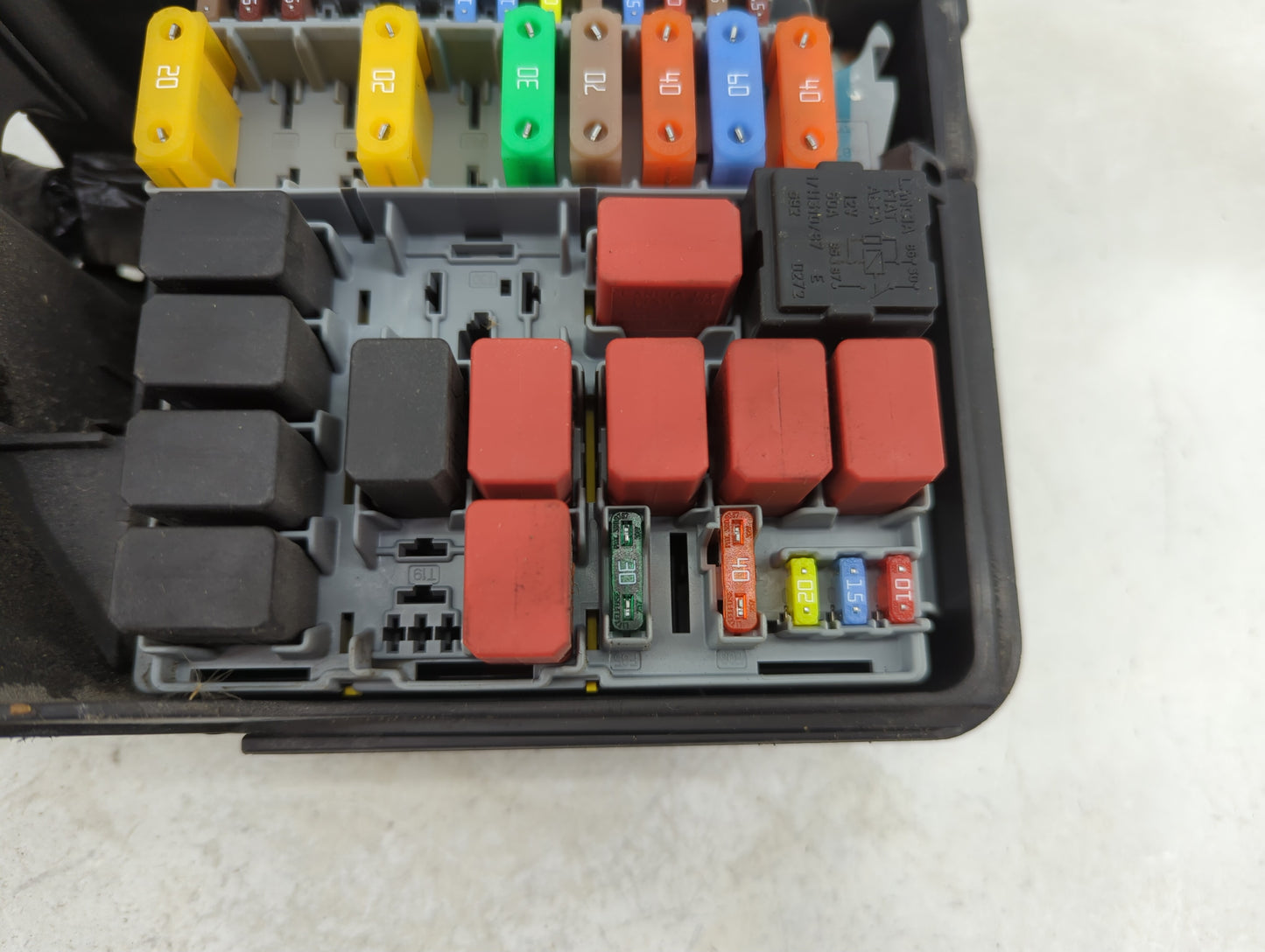 2012-2017 Fiat 500 Fusebox Fuse Box Panel Relay Module Fits Fits 2012 2013 2014 2015 2016 2017 OEM Used Auto Parts - Oemused